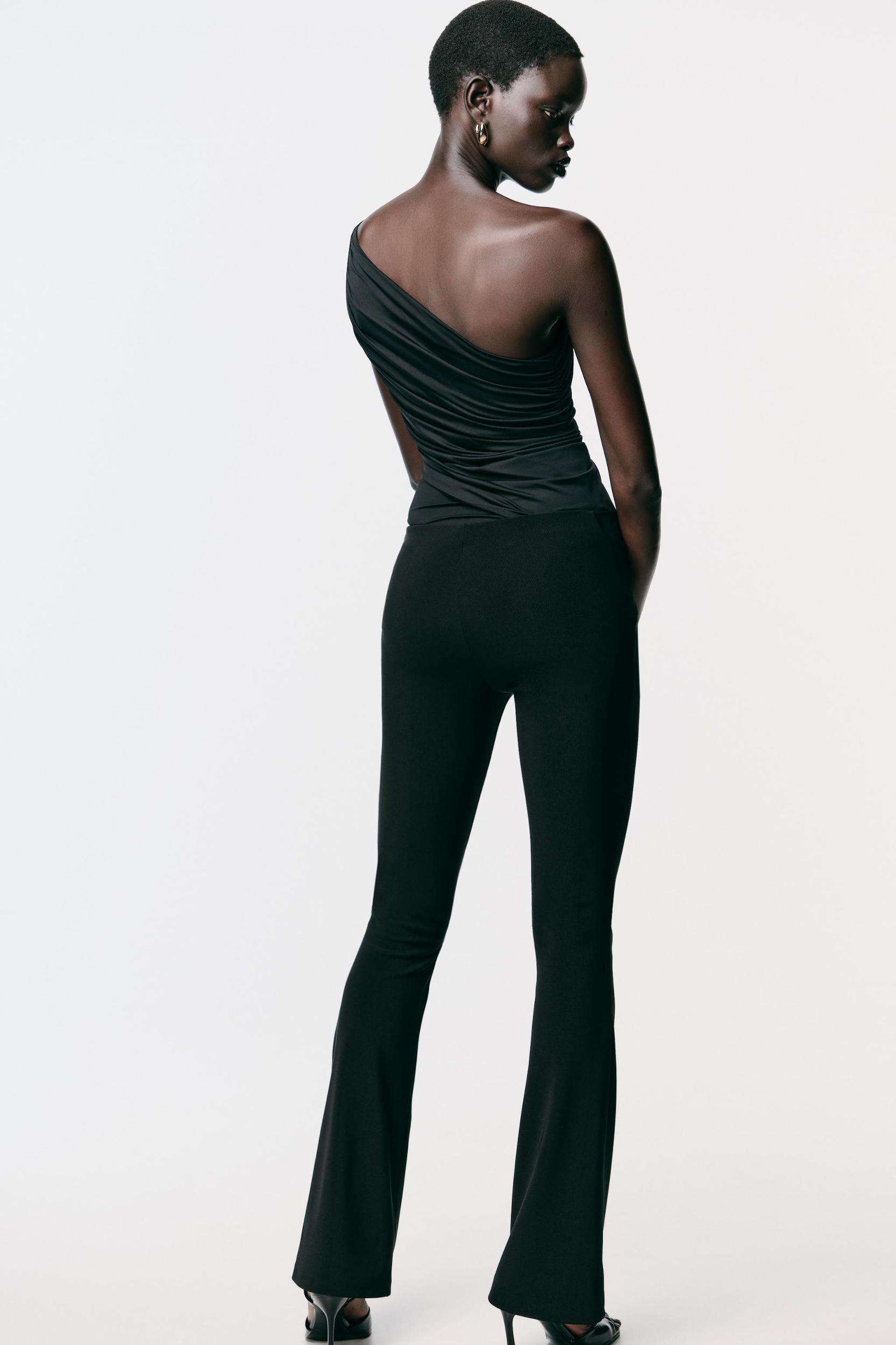 METAL APPLIQUÉ LEGGINGS Product Image