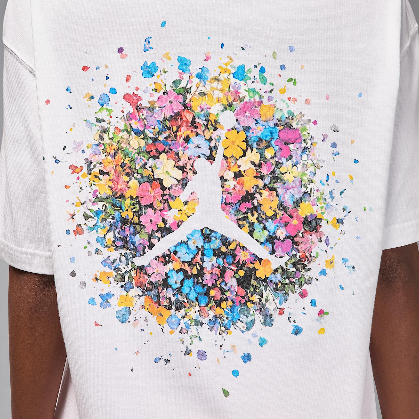 Women's Jordan Flight Oversized Graphic T-Shirt Product Image