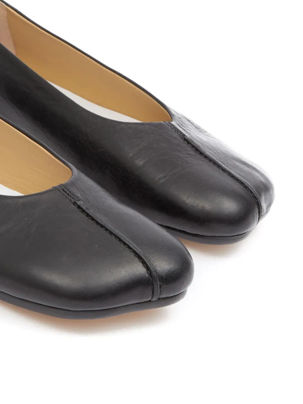 stitch-out leather ballerina shoes Product Image