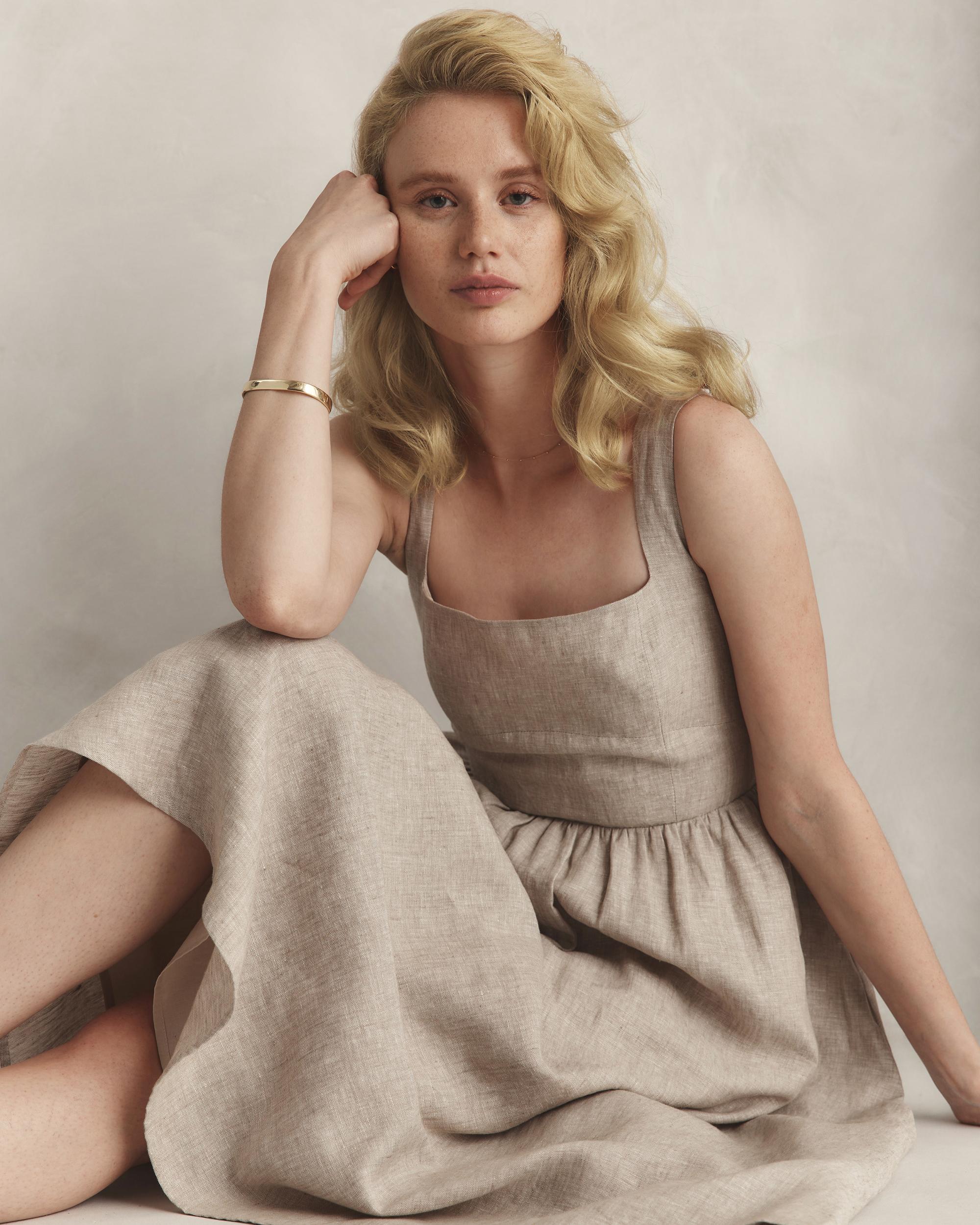 Quince | Women's 100% European Linen Fit & Flare Midi Dress Size XL Product Image