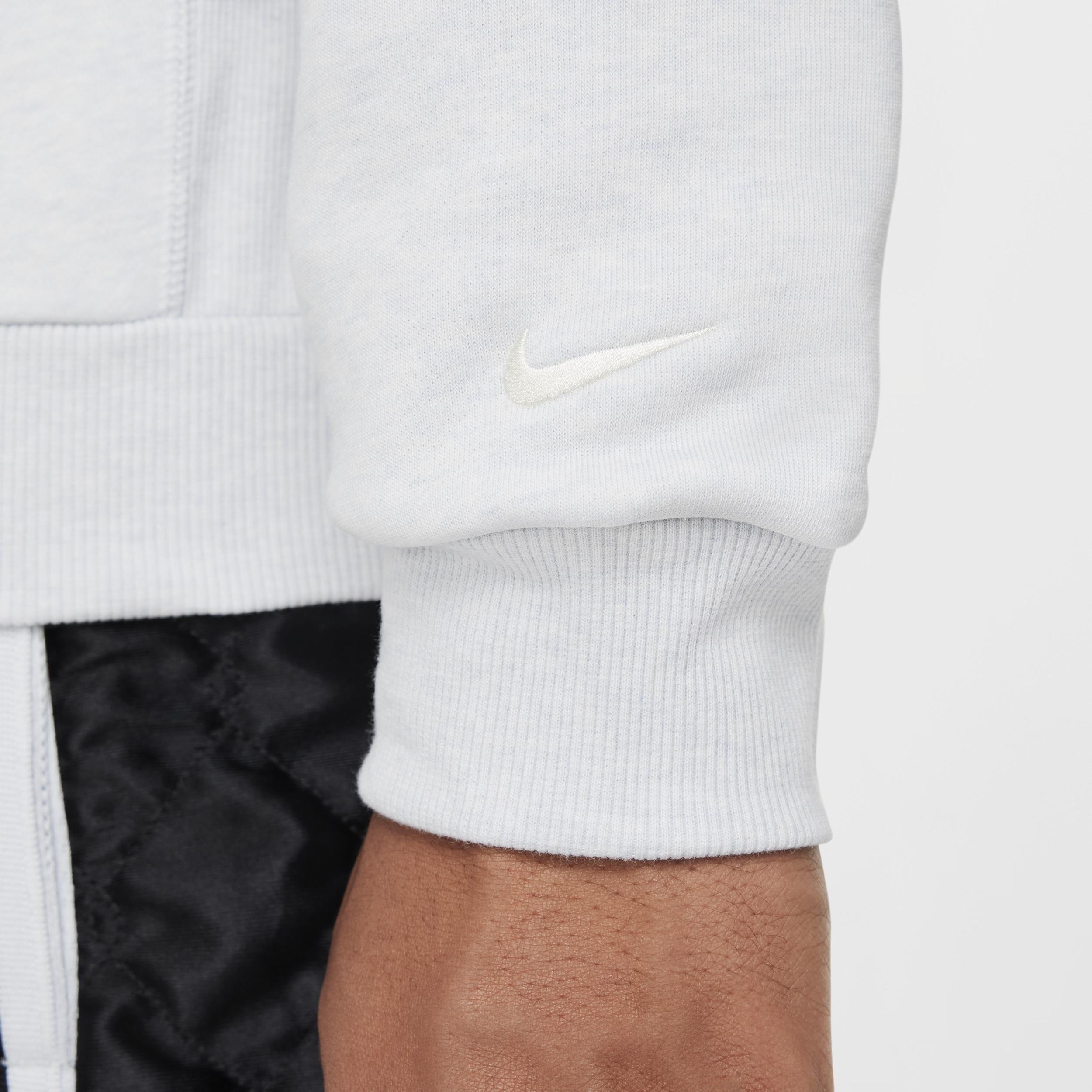 Nike Men's Standard Issue Dri-FIT Basketball Crew-Neck Sweatshirt Product Image