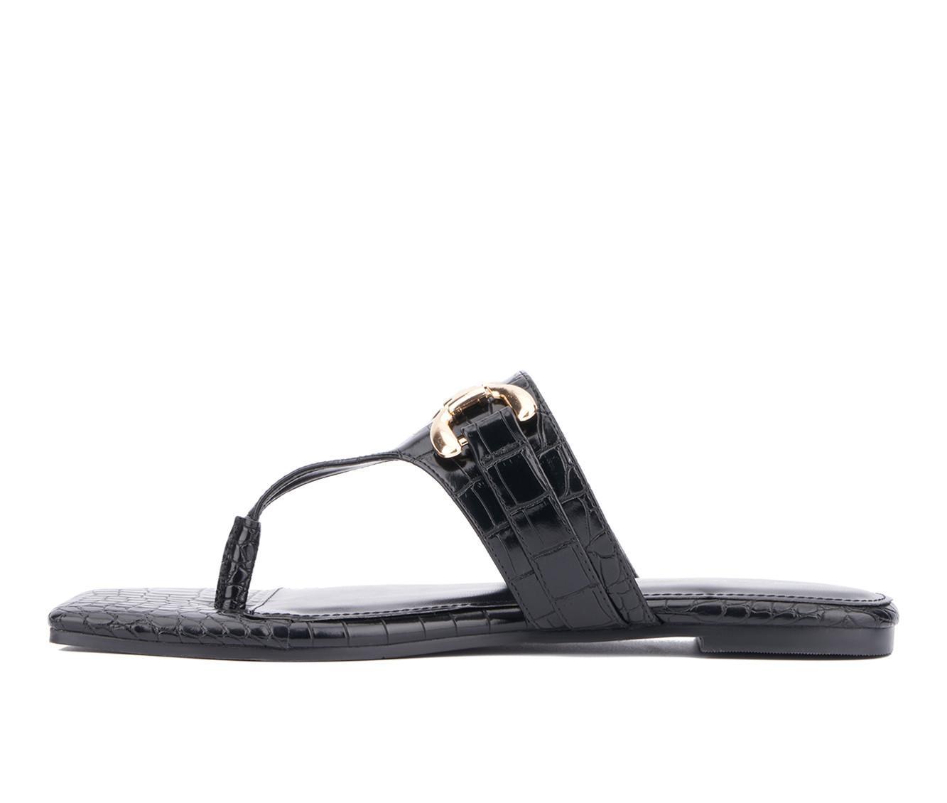 Women's Fashion to Figure Saralyn Flip-Flops Product Image