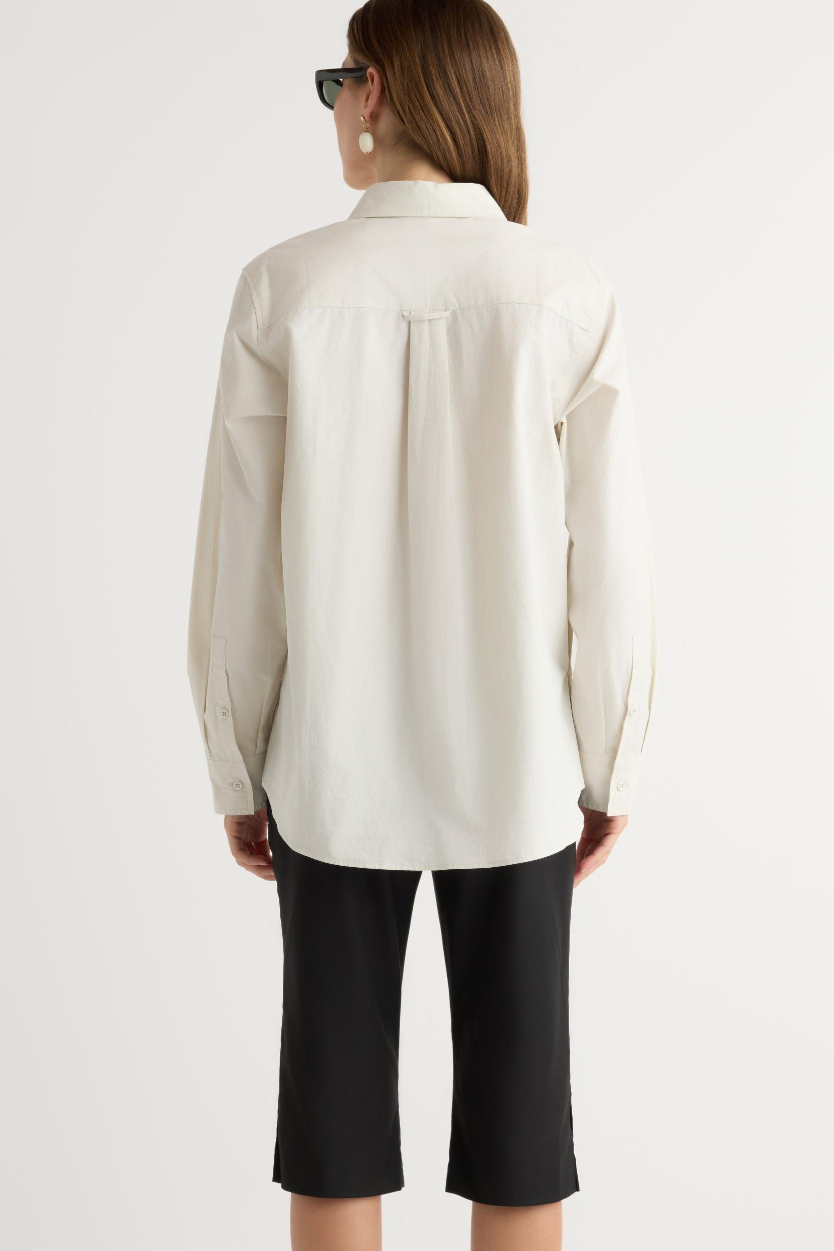 Lexi Tailored Capri Pant Product Image