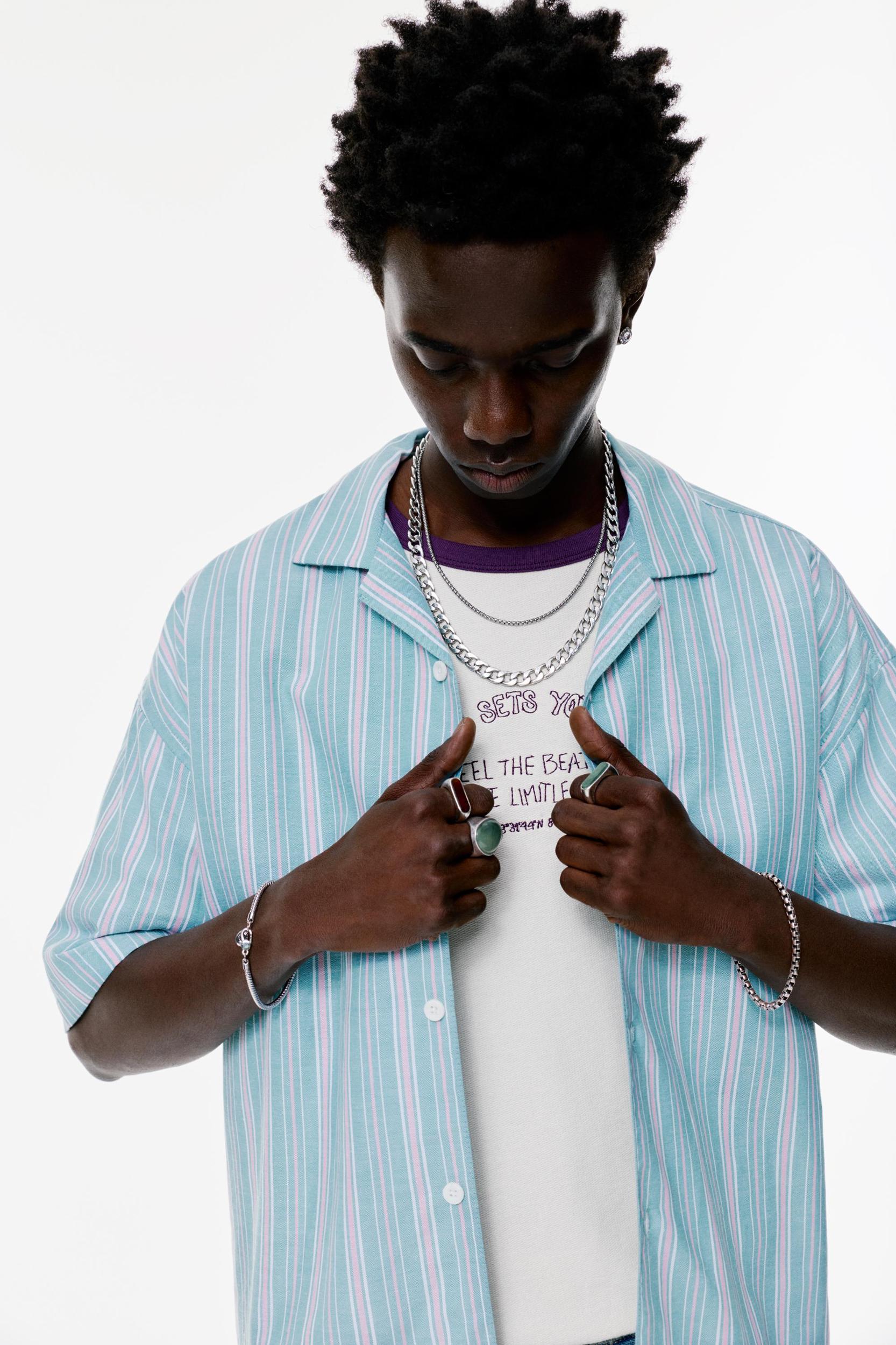 Striped short sleeve shirt Product Image