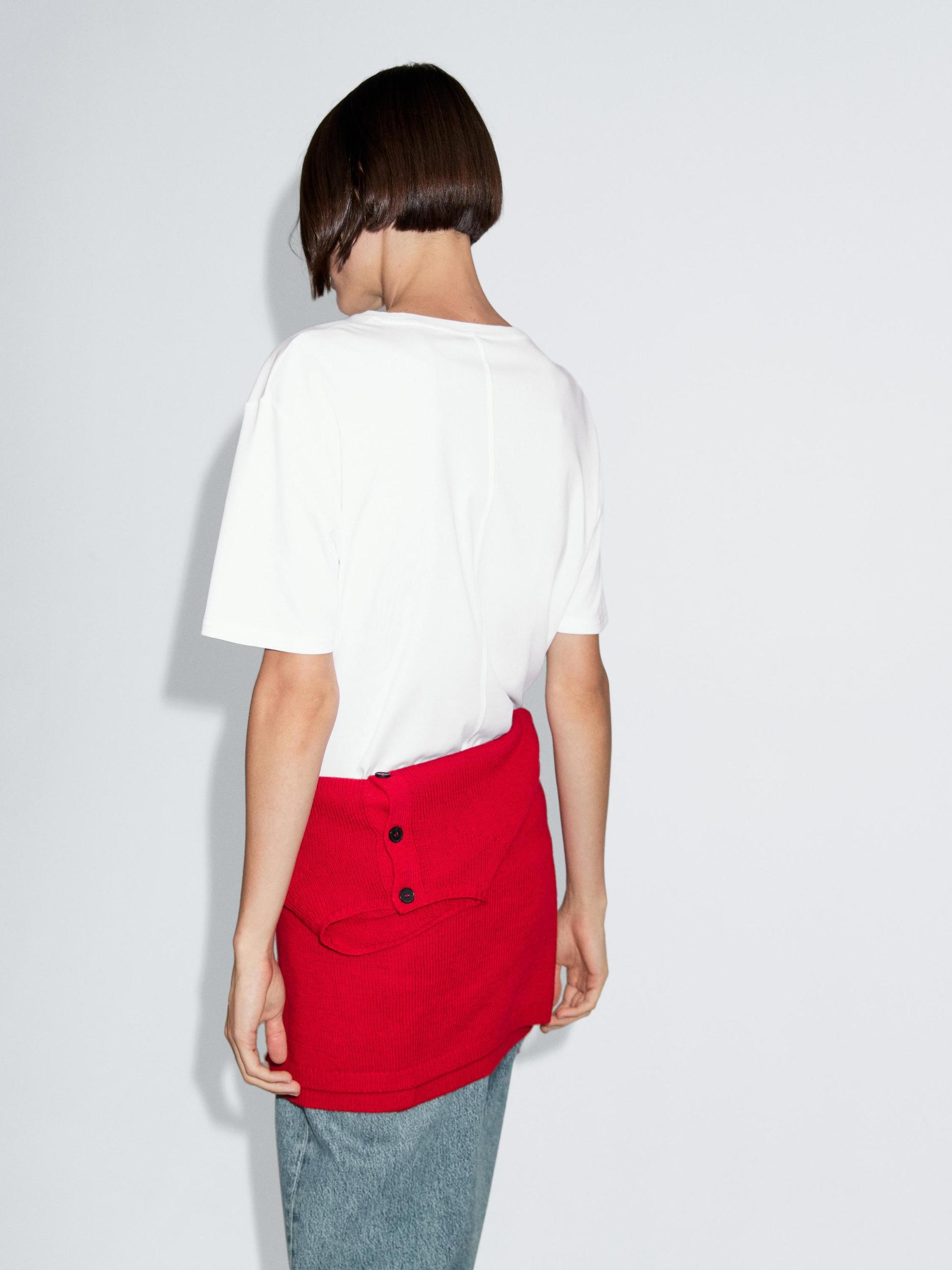 Short-sleeve T-shirt with back seam detail Product Image