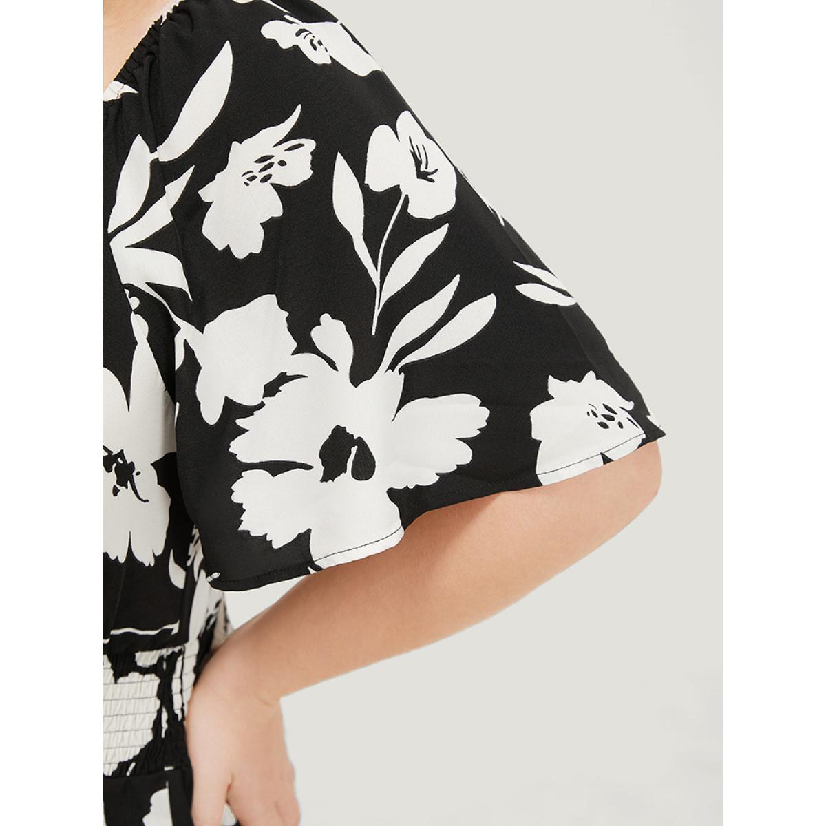 Plus Size Floral Ruffle Pocket V Neck Shirred Dress BlackFlower Women Elegant Shirred V-neck Short sleeve Curvy Midi Dress BloomChic 26/4X Product Image