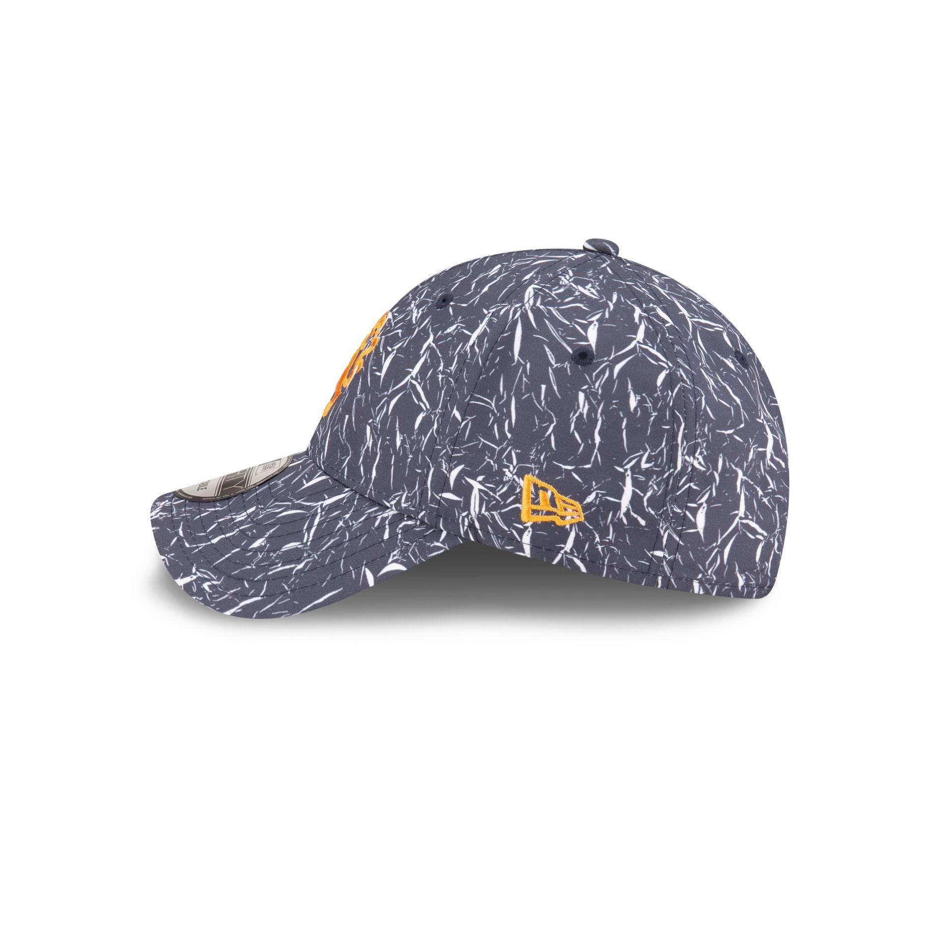 Chelsea FC Lion Crest Crinkle All Over Print 9FORTY Adjustable Hat Male Product Image