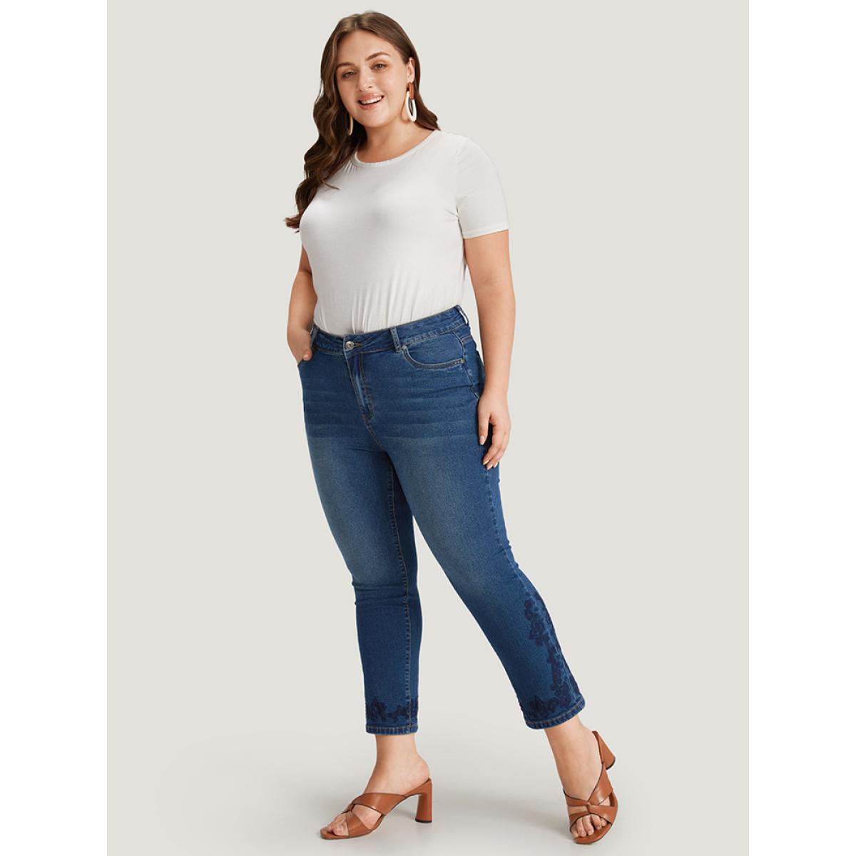 Plus Size Floral Embroidered High Rise Dark Wash Jeans Women Blue Casual Plain Embroidered High stretch Side seam pocket Jeans BloomChic 14/1X Product Image