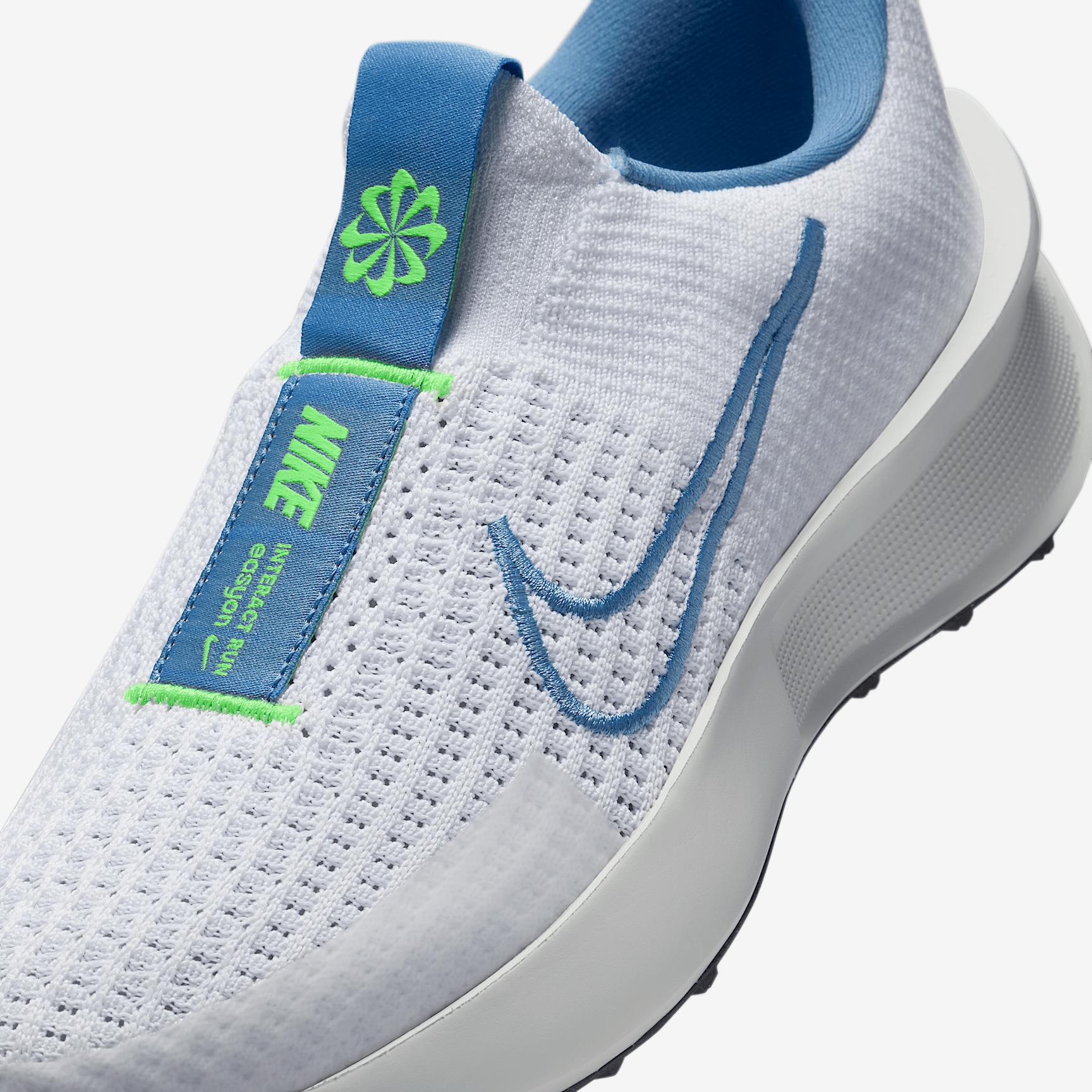 Nike Women's Interact Run EasyOn Road Running Shoes Product Image