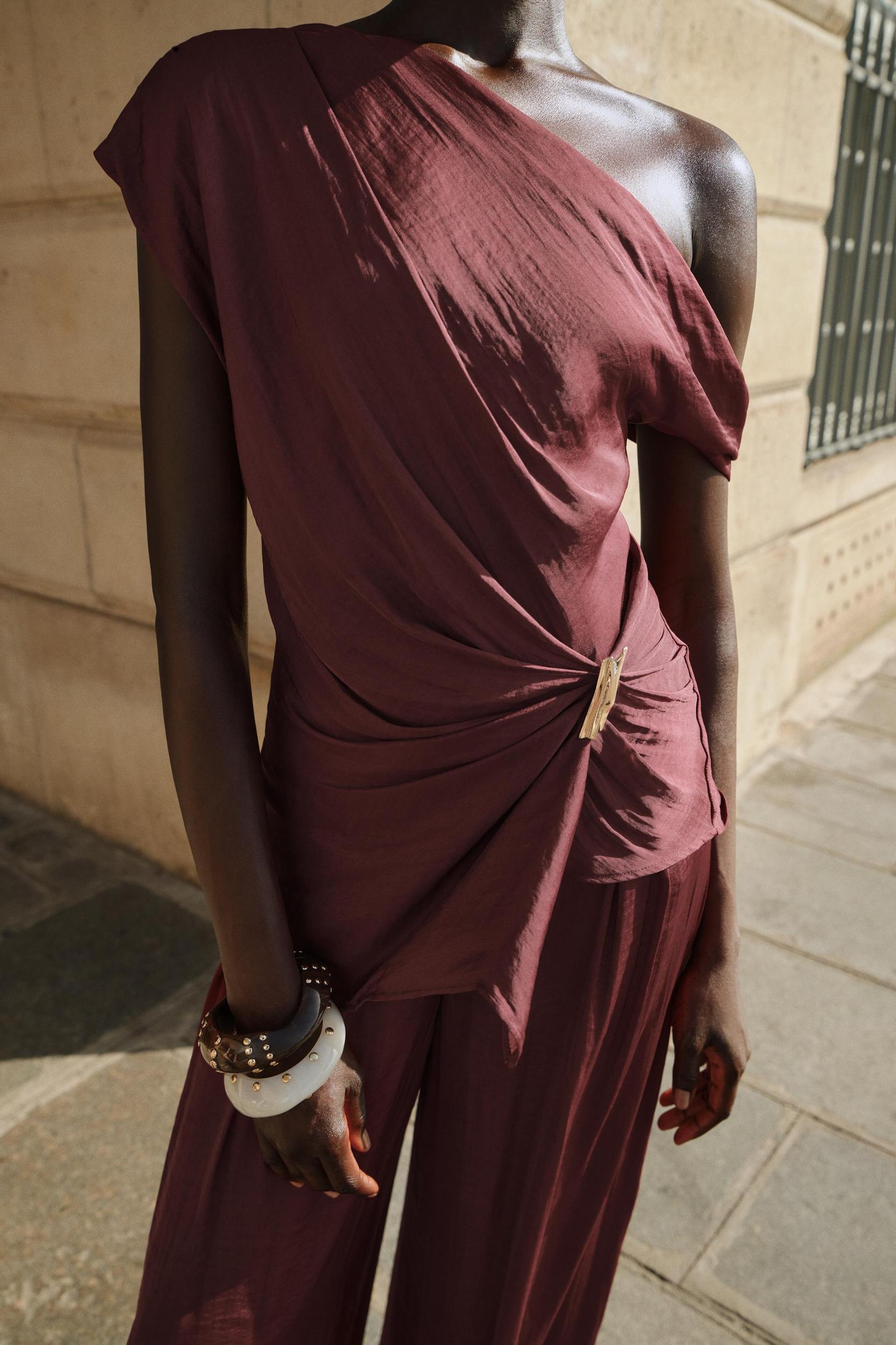 ASYMMETRIC TRIM TOP Product Image