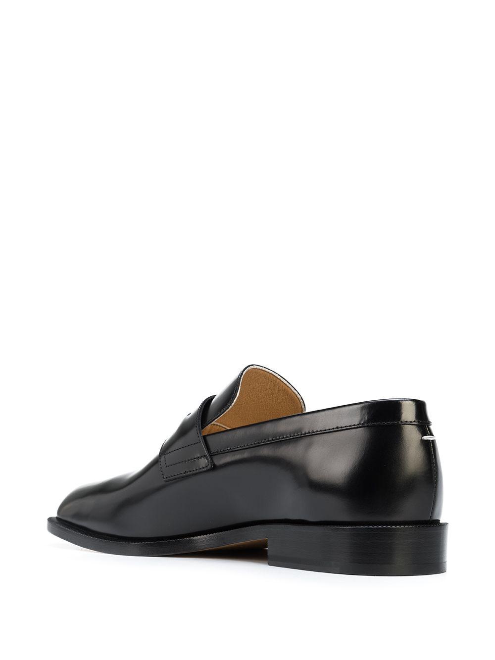Tabi tassel-detail leather loafers Product Image