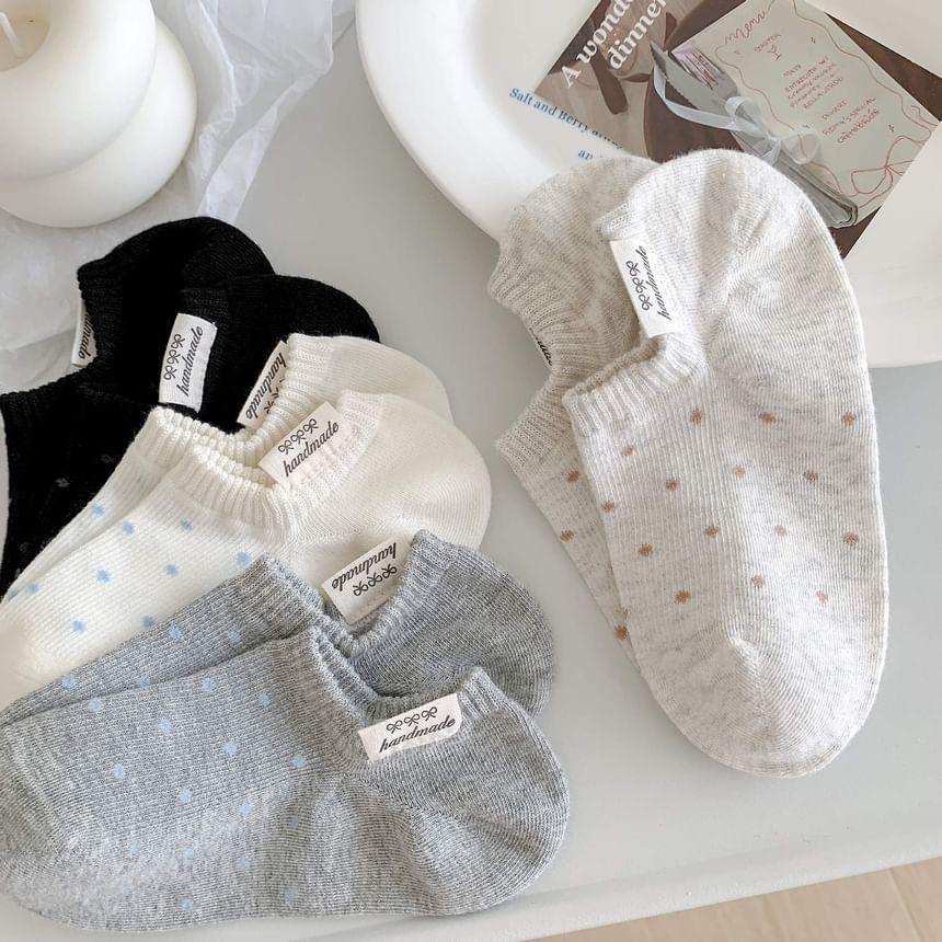 Dotted No Show Socks Product Image