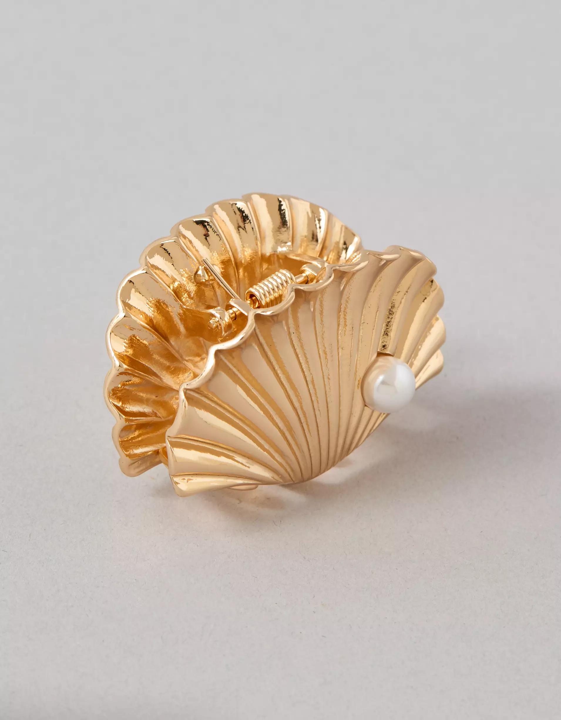AE Seashell Claw Clip Product Image