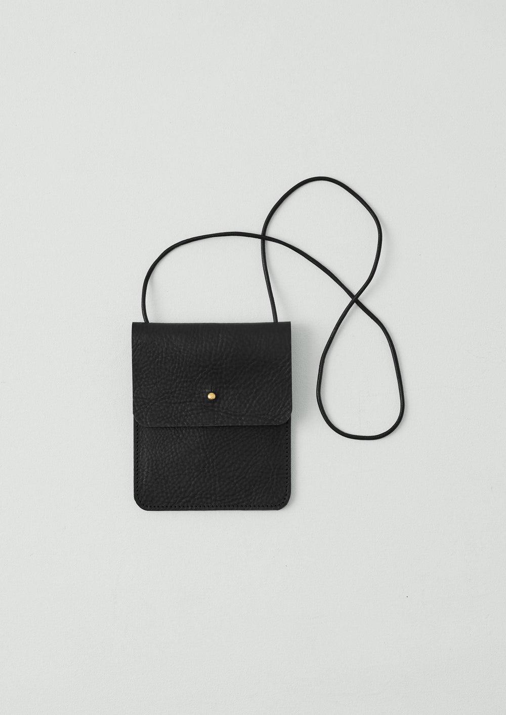 Kate Sheridan Leather Erin Pouch | Black Product Image