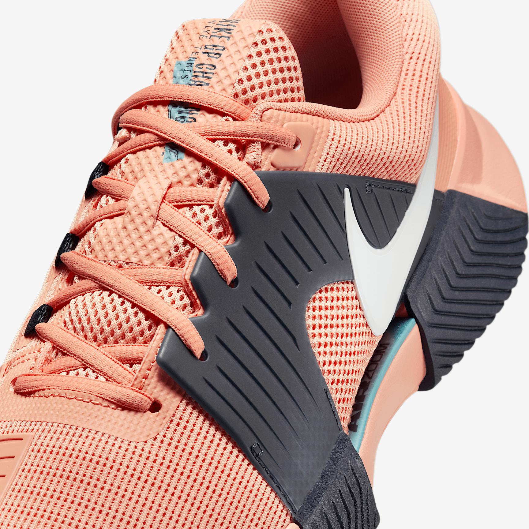 Nike Men's Zoom GP Challenge 1 Hard Court Tennis Shoes Product Image