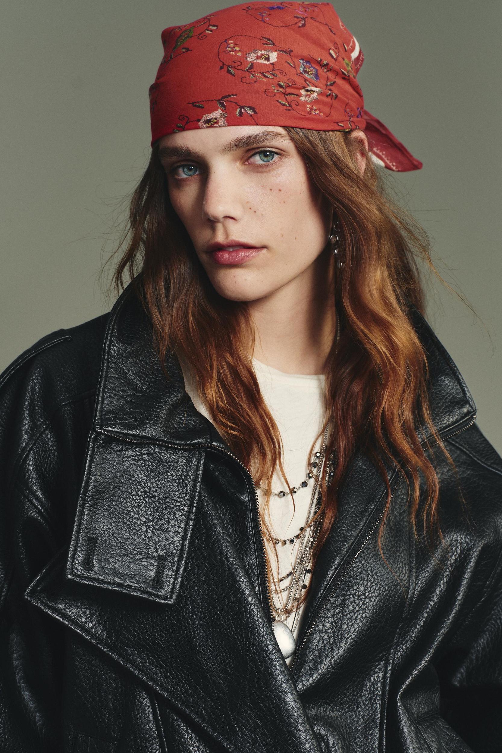 EMBROIDERED PRINTED SCARF Product Image