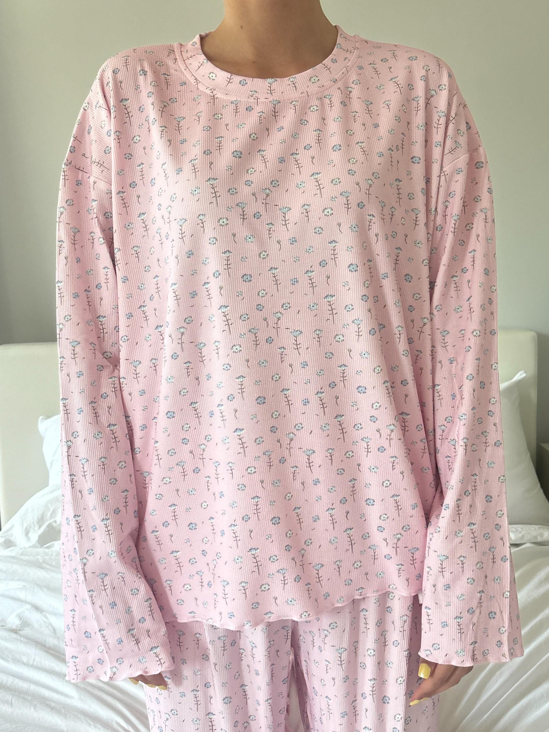 Light Pink Ditsy Floral Long Sleeve Pajama Top Product Image