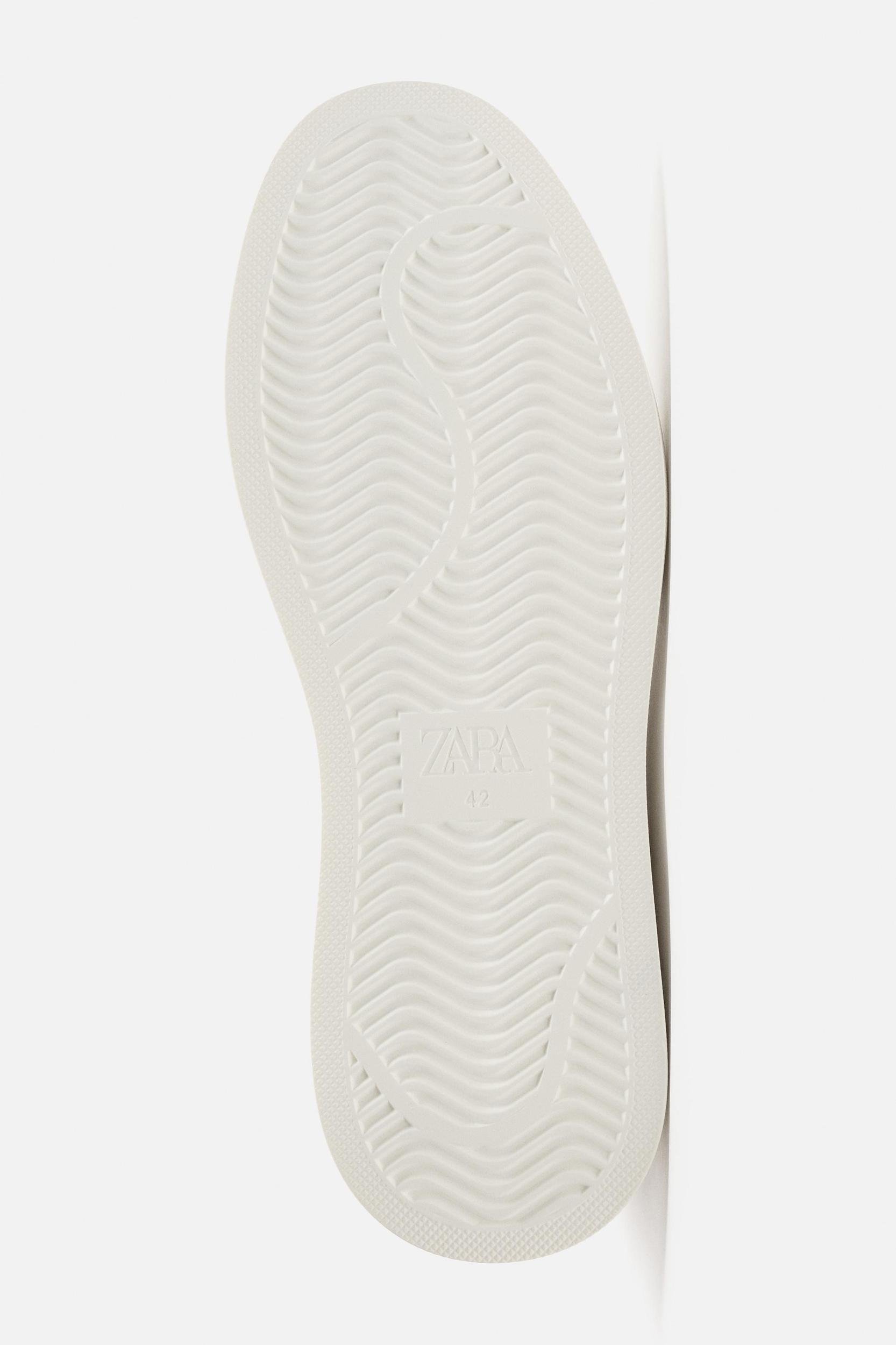 HEEL DETAIL SNEAKERS Product Image