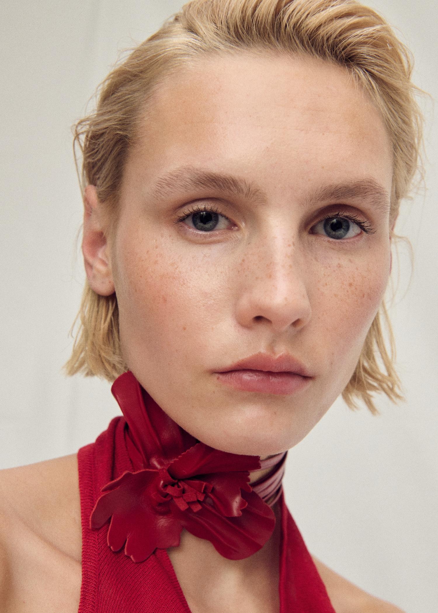 Draped knitted top with open back - Women | MANGO USA Product Image