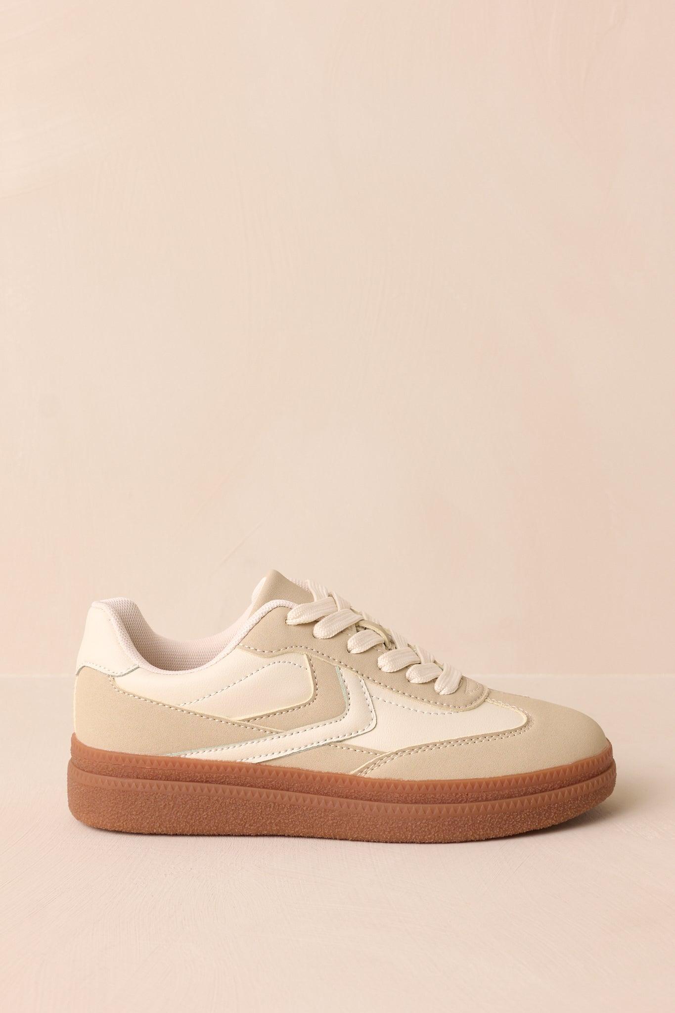 Catching Moments White & Beige Sneaker Product Image