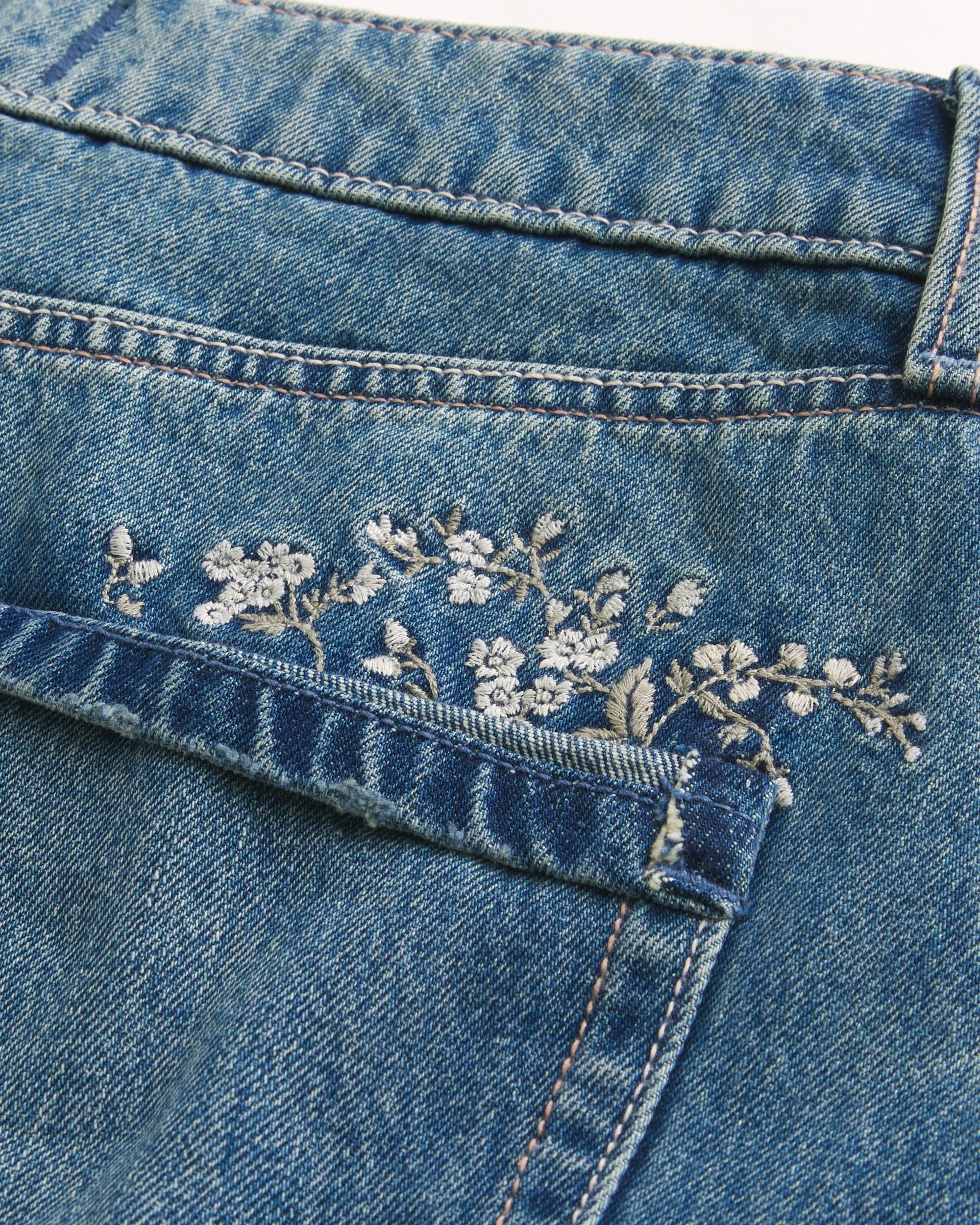 Low-Rise Medium Wash Star Applique Denim Mini Skort Product Image