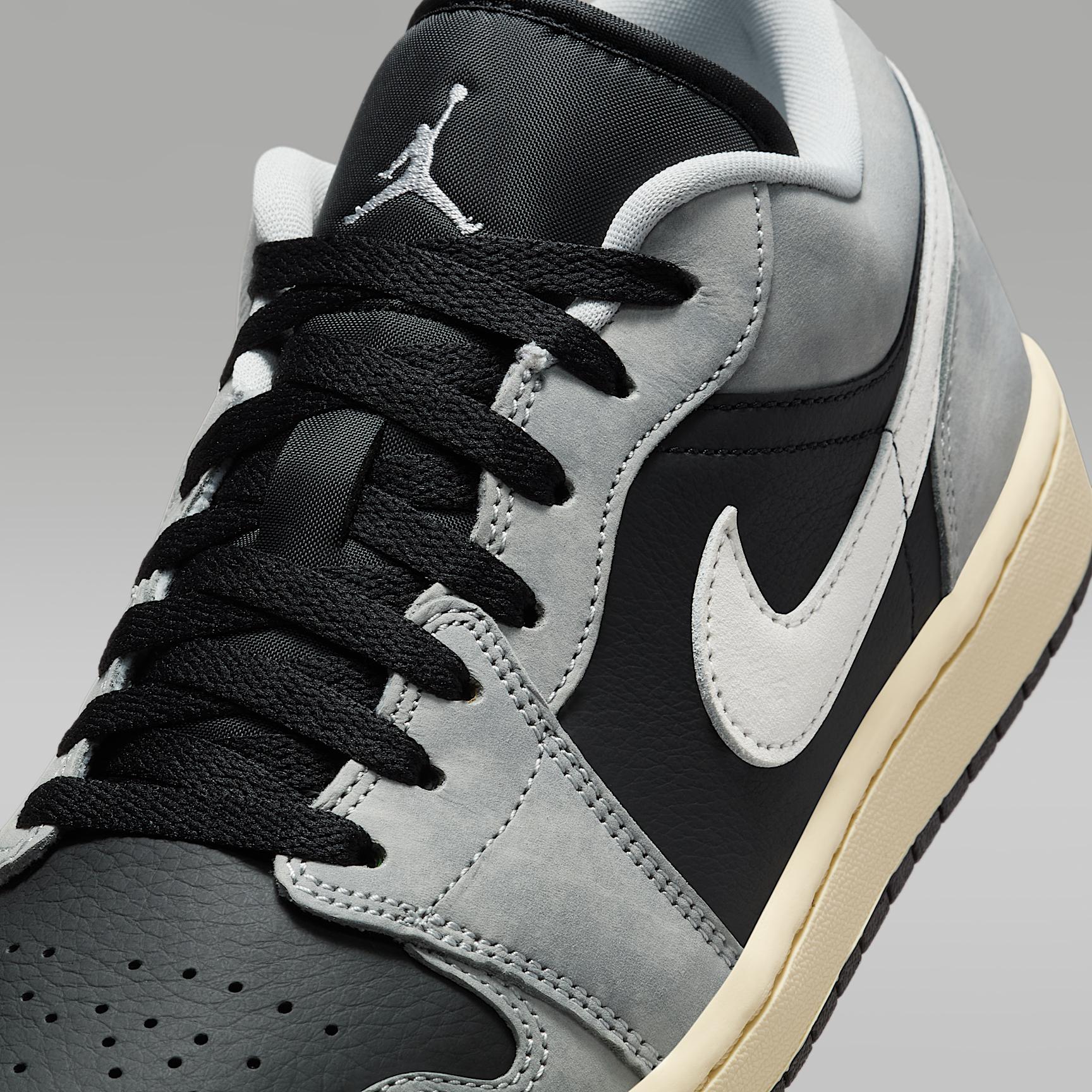 Men's Air Jordan 1 Low SE Shoes Product Image