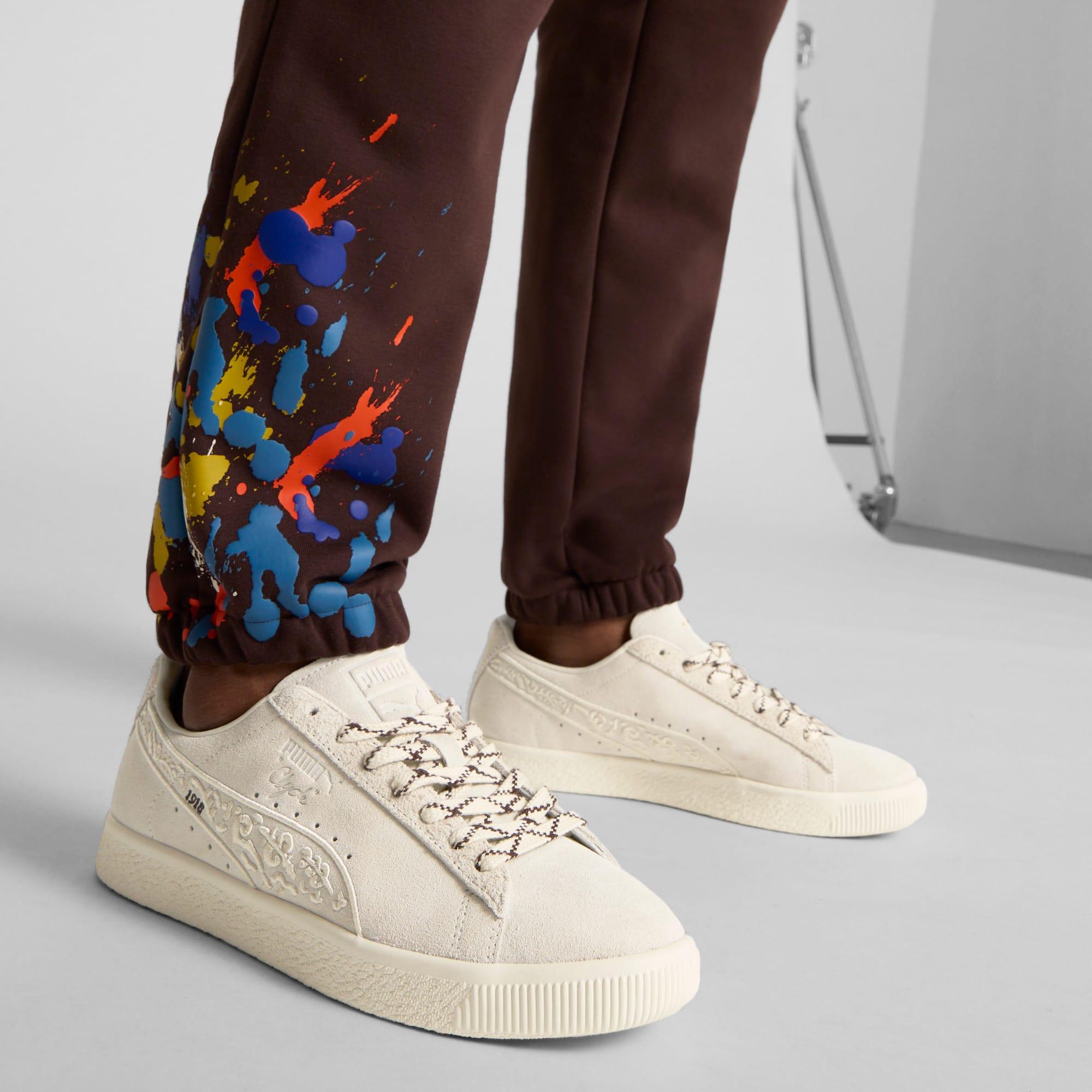 We Are Legends Renaissance Clyde Men's Sneakers Product Image