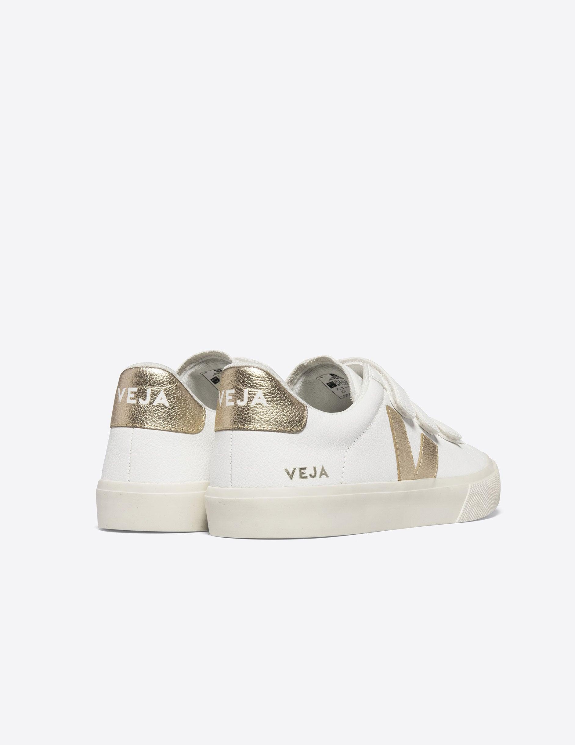 VEJA Recife Sneaker Product Image