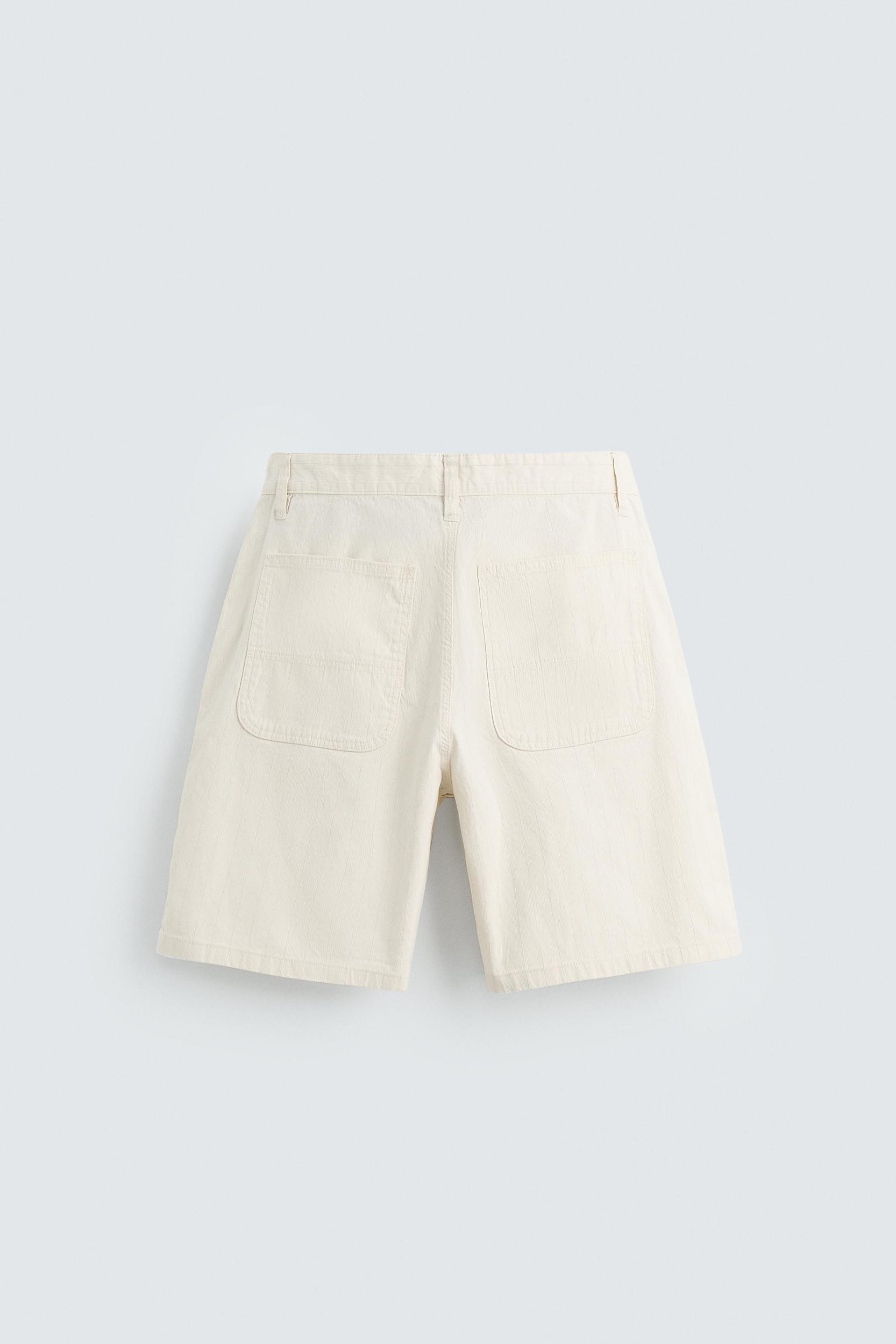 STRIPED REGULAR FIT SHORTS Product Image