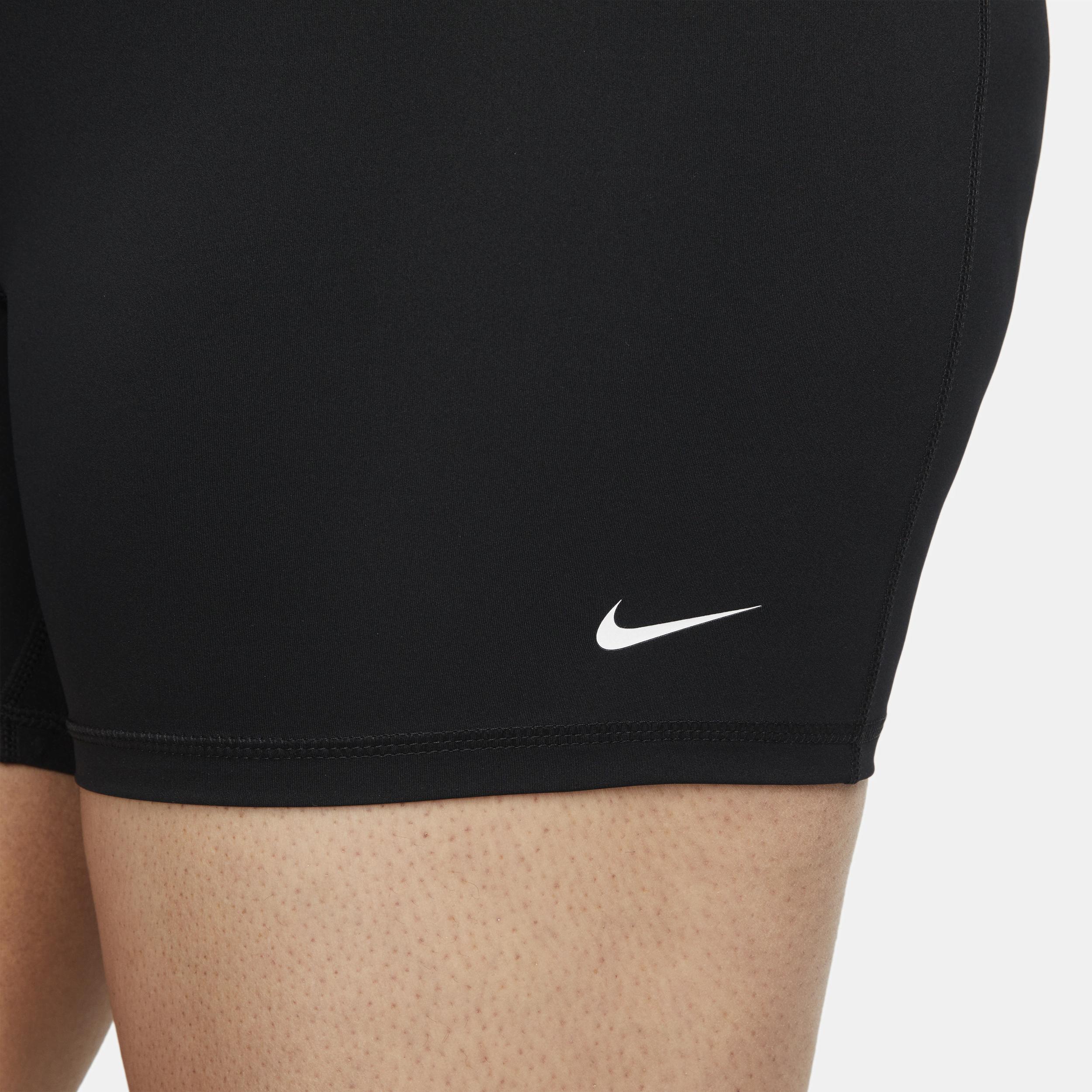 Women's Nike Pro 365 5" Shorts (Plus Size) Product Image