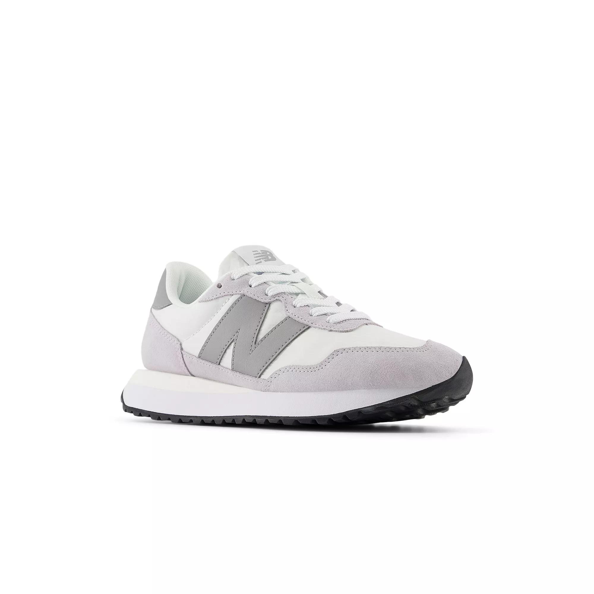 New Balance Womens 237 Sneaker Running Sneakers Product Image