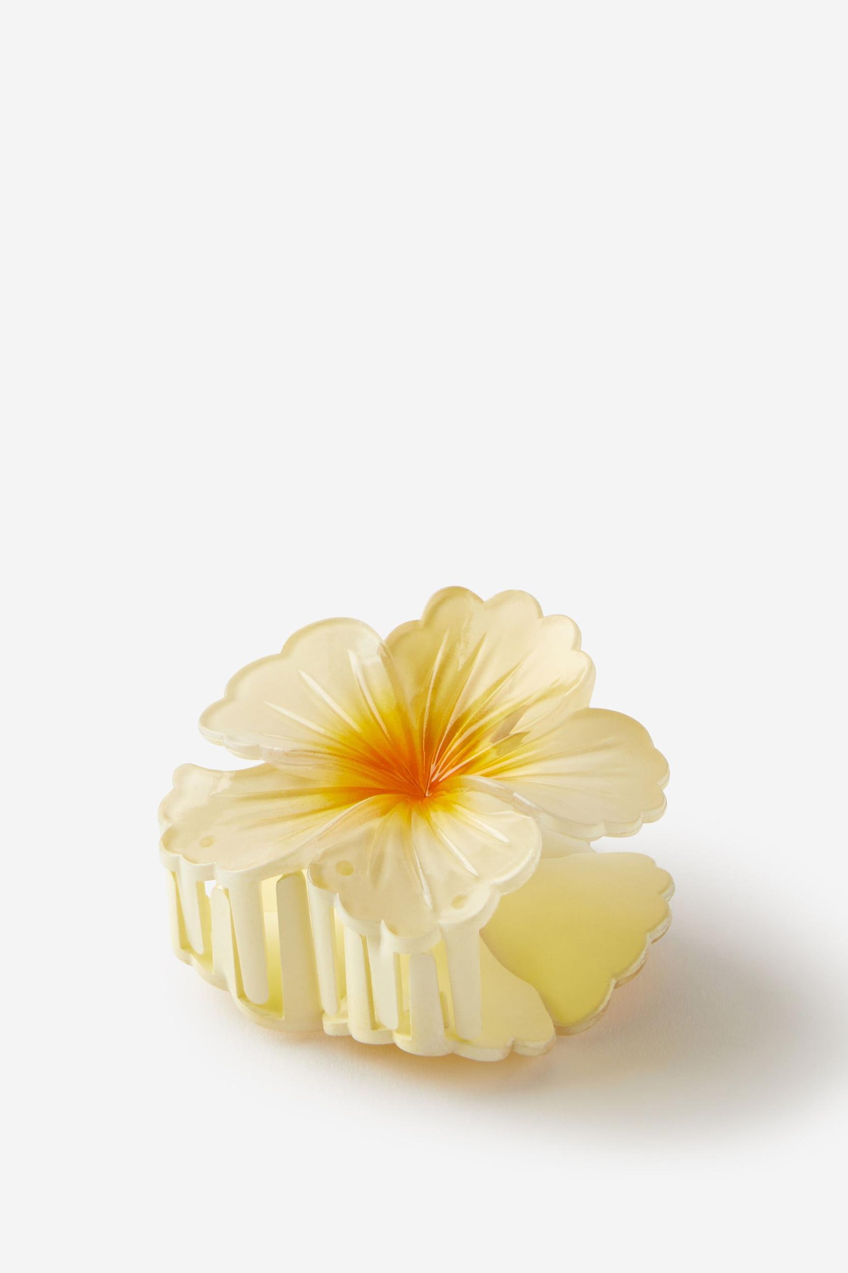 Lily Hair Claw Product Image