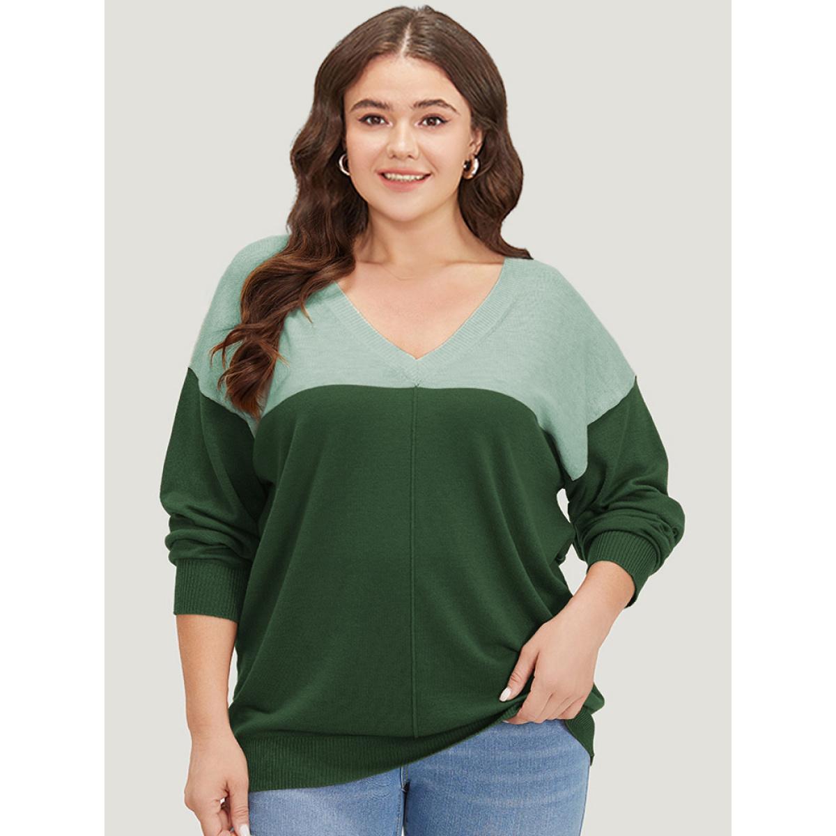 Plus Size Supersoft Essentials Colorblock Two Tone Patchwork V Neck Pullover Green Women Leisure Loose Long Sleeve V-neck Casual Pullovers BloomChic 28/5X Product Image