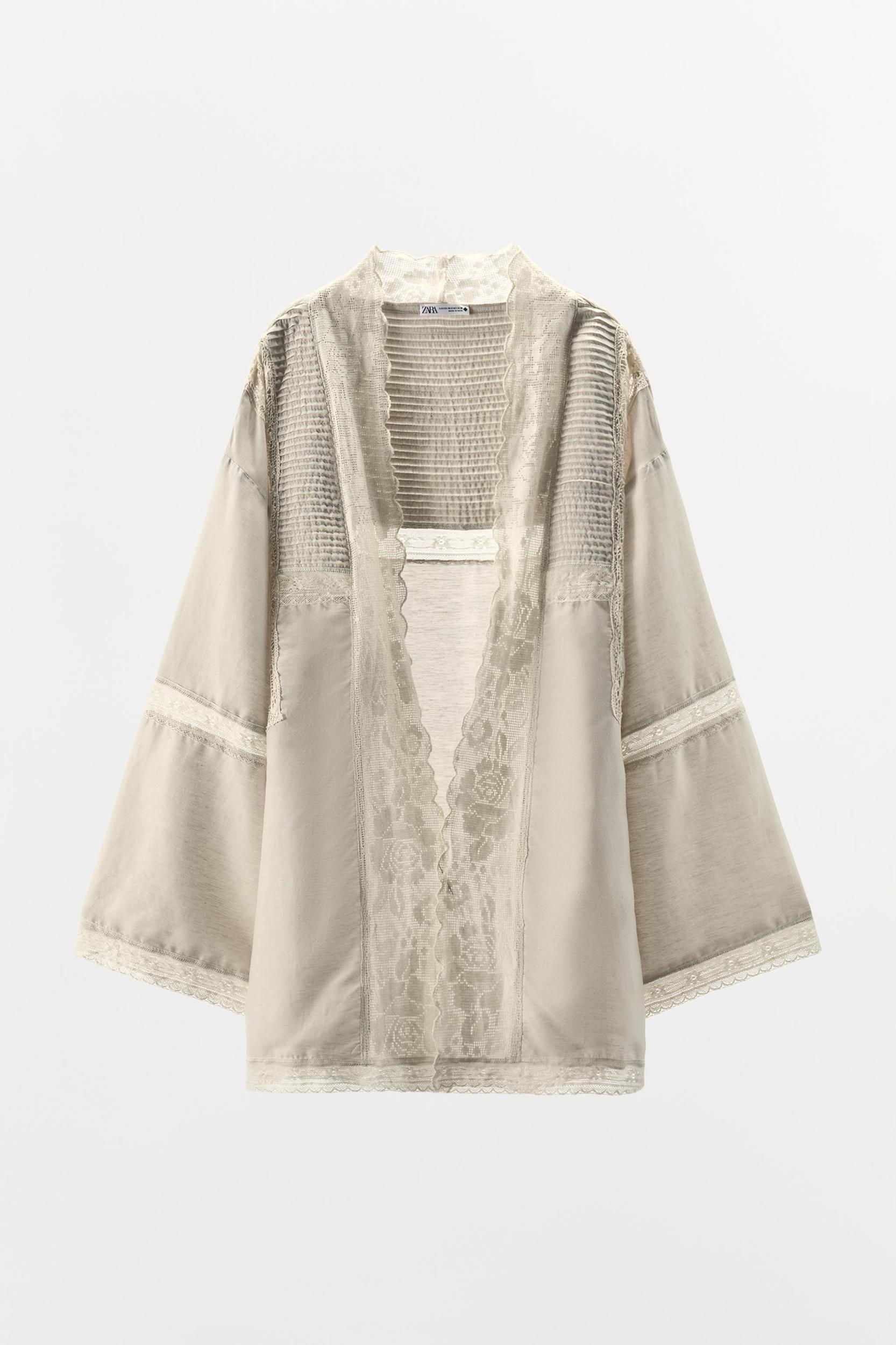 LIMITED EDITION PLEATED LACE ROBE Product Image