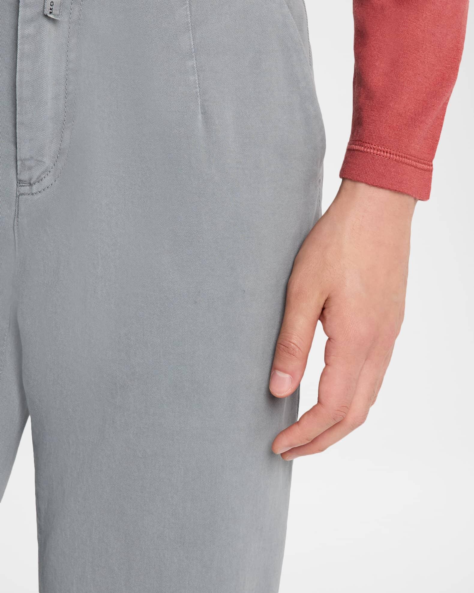 Men's Pleated Straight-Fit Pants Product Image