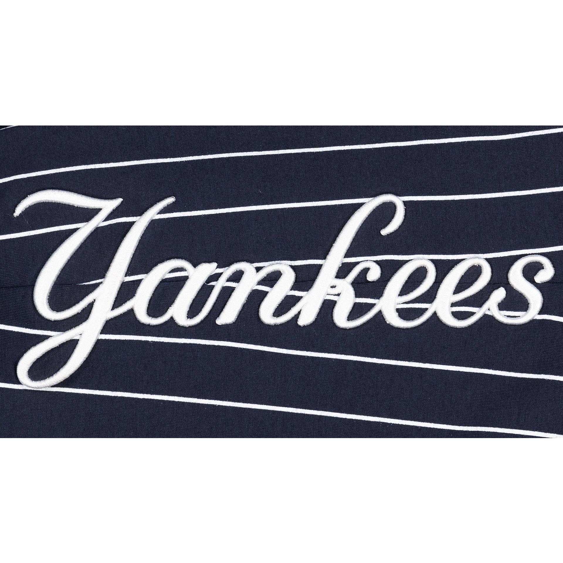 New York Yankees Logo Select Pinstripe Jogger Male Product Image