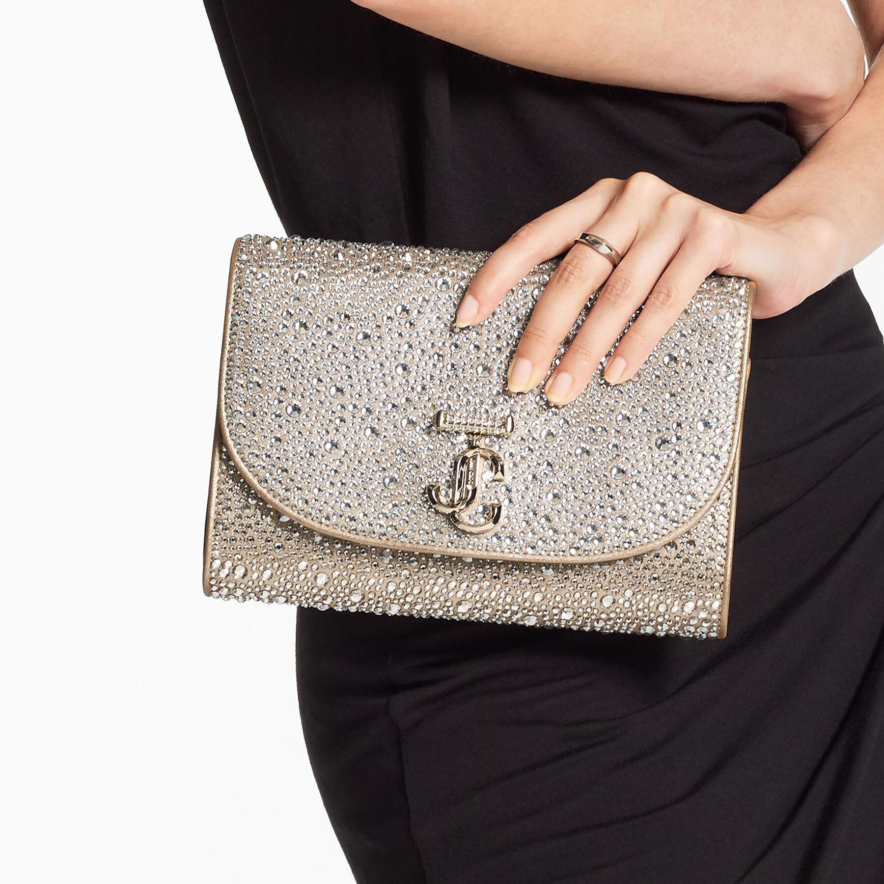 Curve Clutch Product Image
