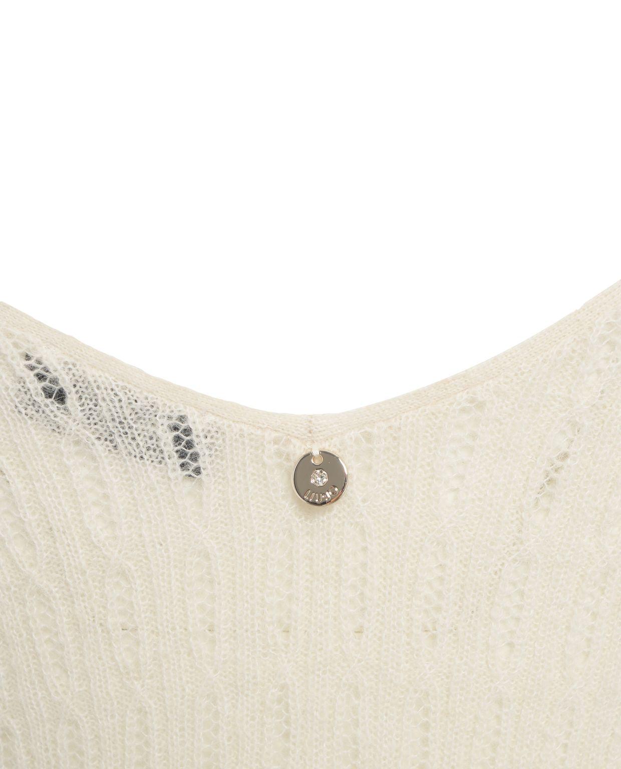 Knit top with v-neck Product Image