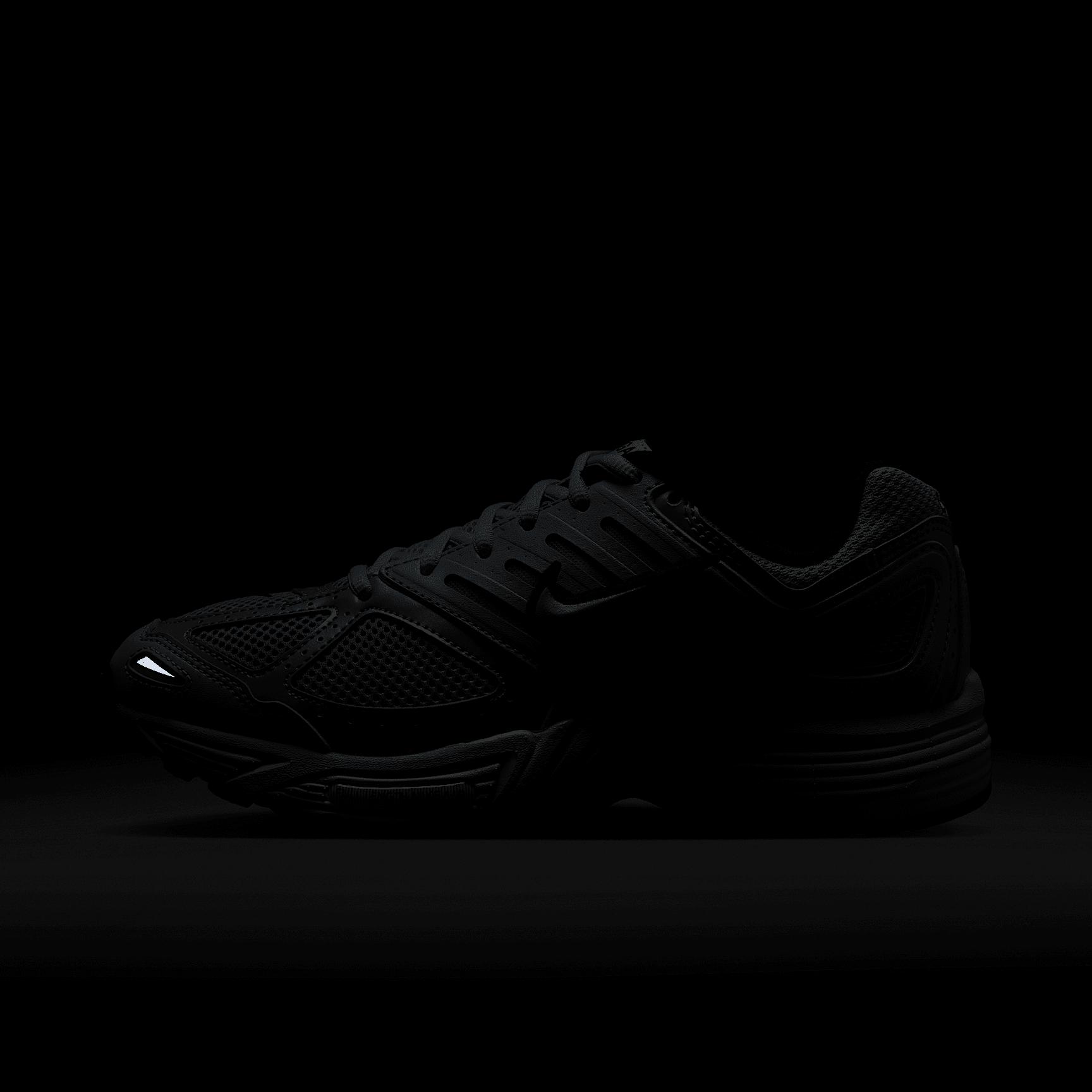 Nike Women's Air Pegasus 2005 Shoes Product Image