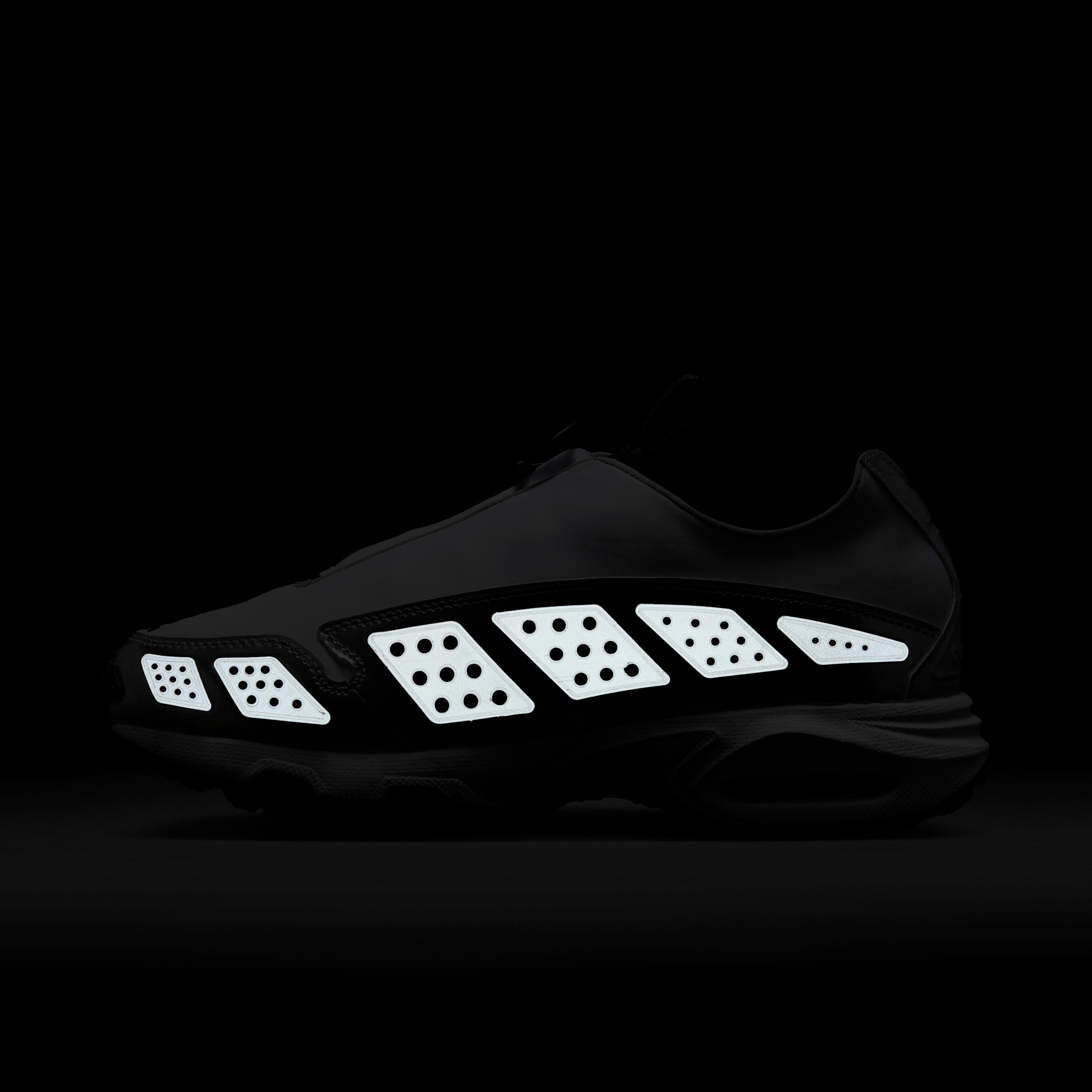 Nike Womens Air Max SNDR Shoes | HJ4130-100 Product Image