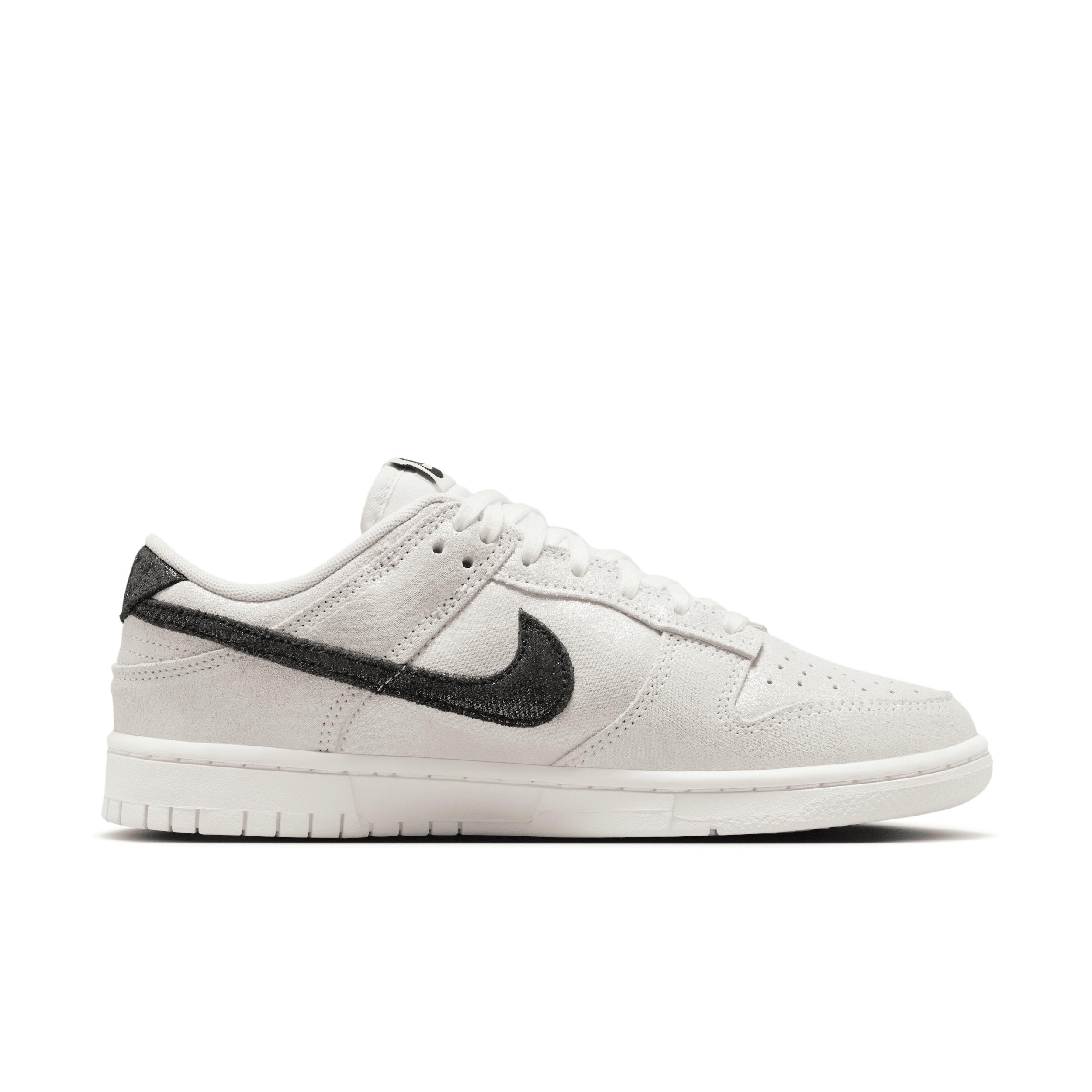 Nike Womens Dunk Low SE Shoes | HQ3502-100 Product Image