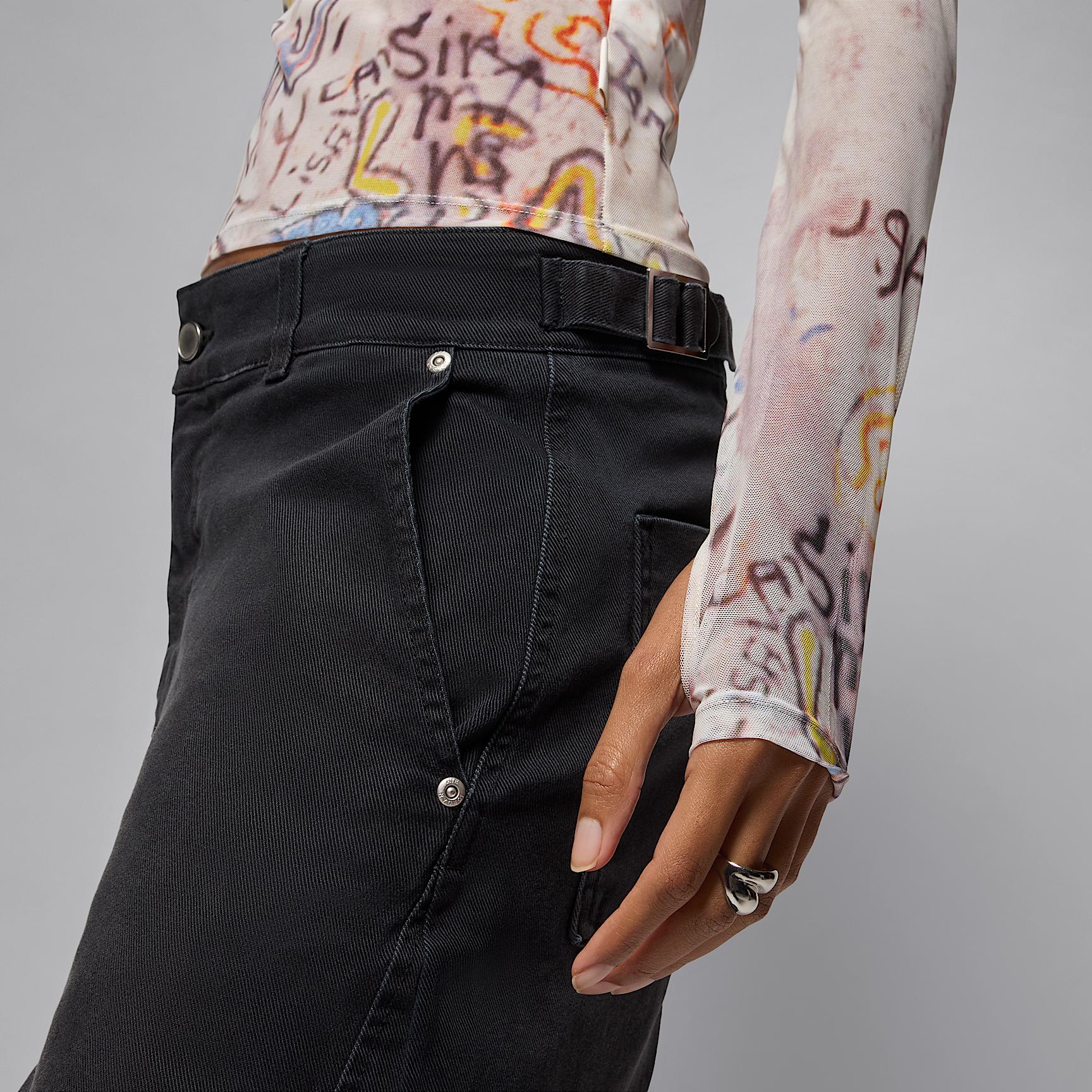 Womens Air Jordan Mesh Long-Sleeve Top | HQ9174-133 Product Image