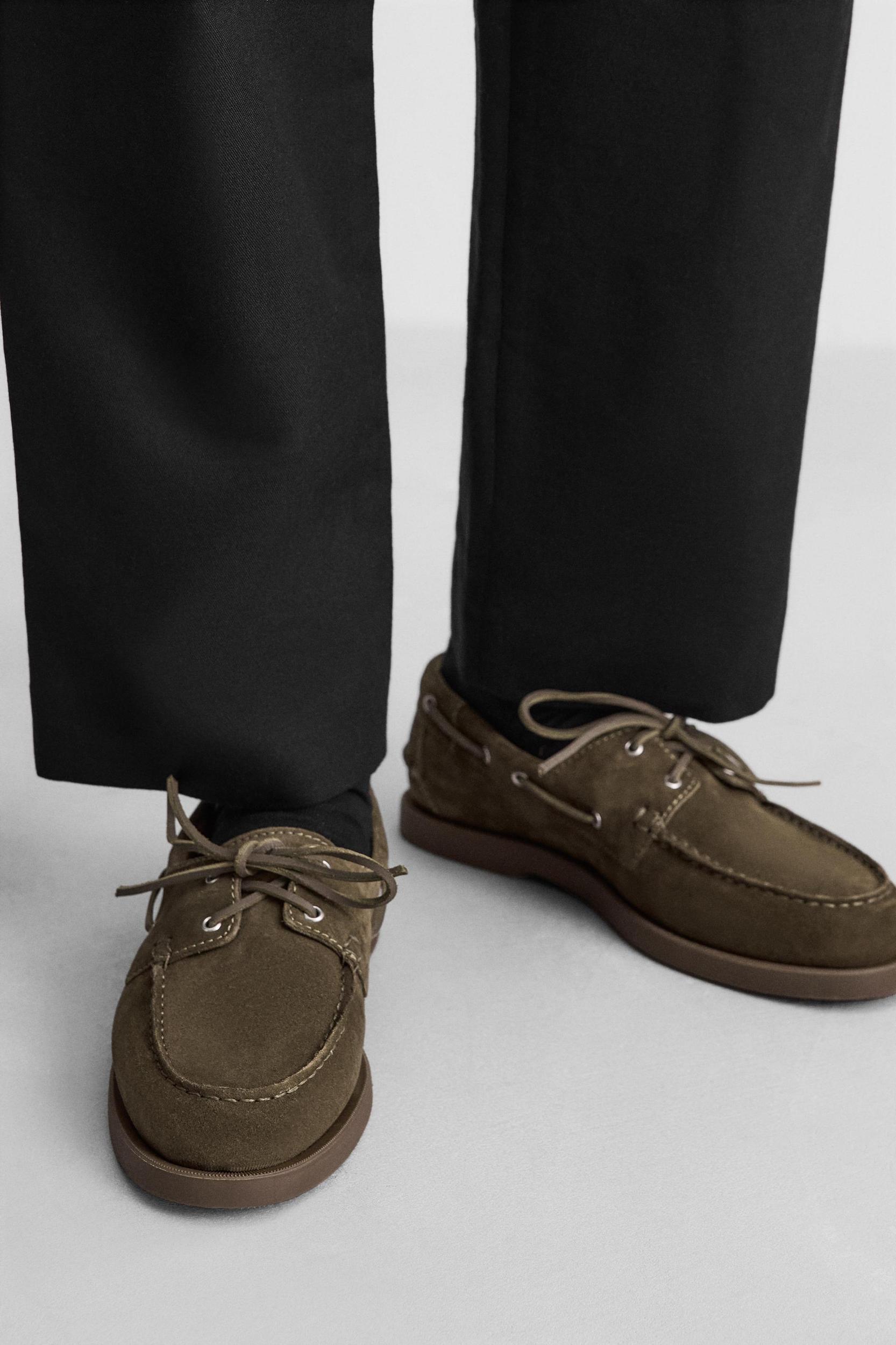 LEATHER BOAT SHOES Product Image