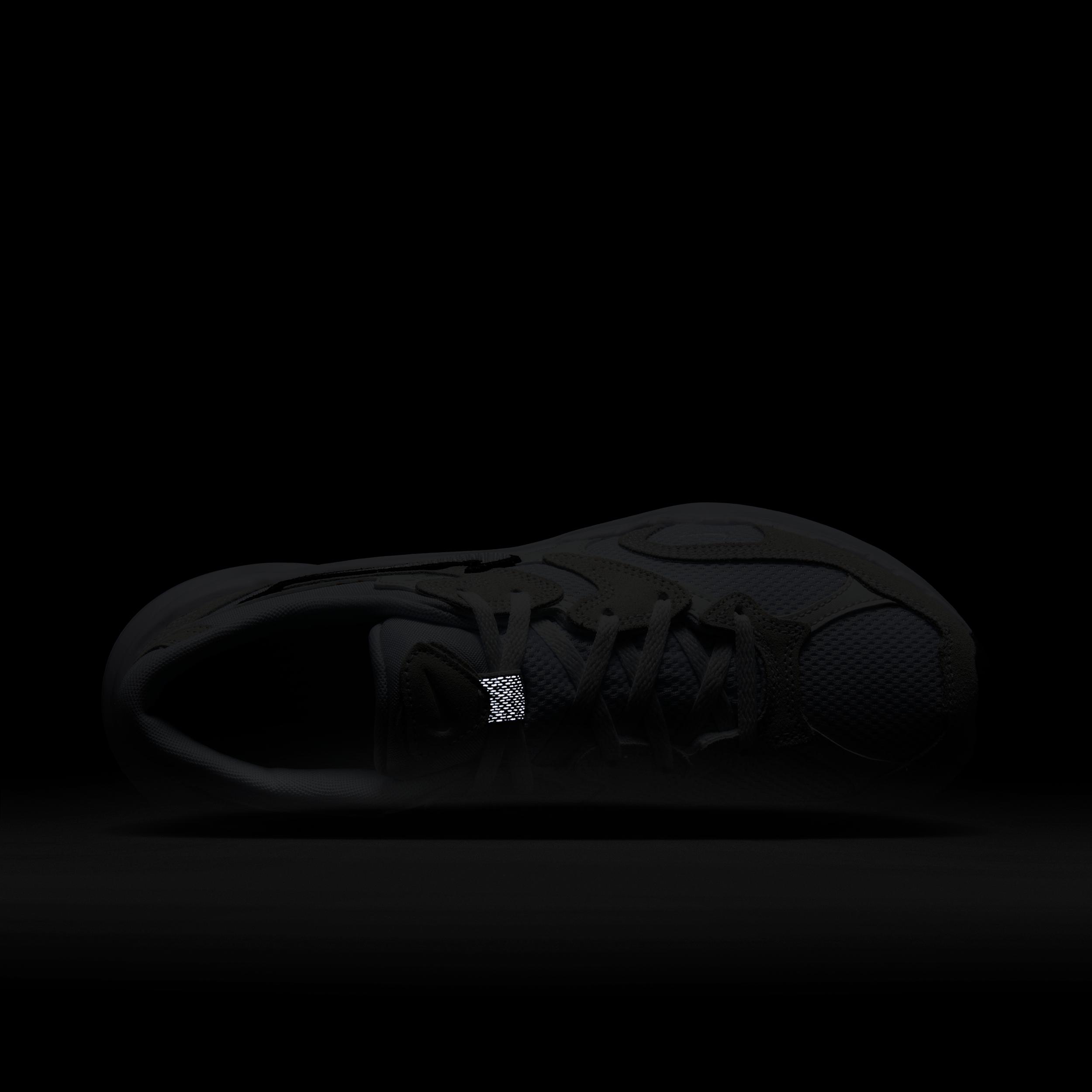 Nike Women's AL8 Shoes Product Image