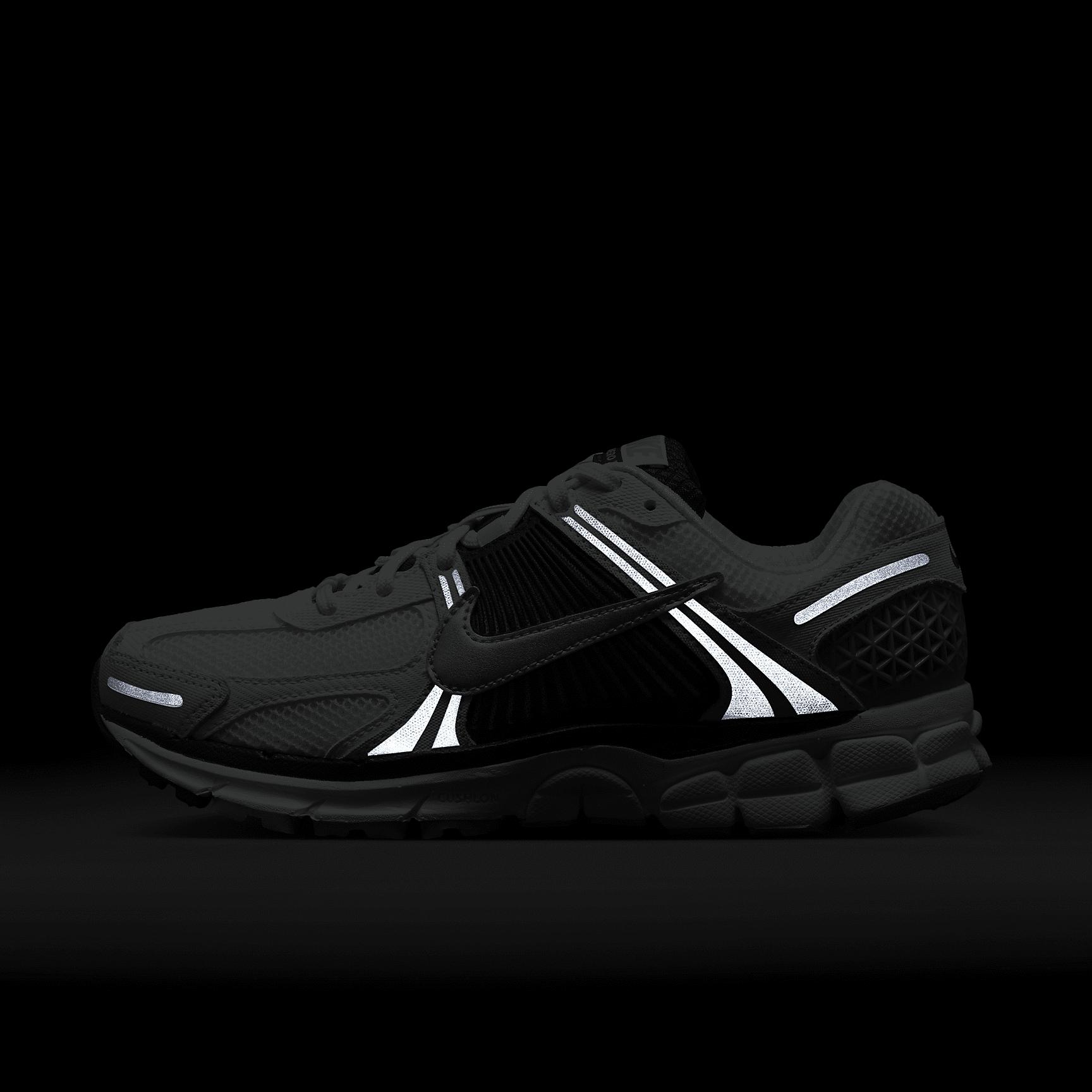 Nike Zoom Vomero 5 Women's Shoes Product Image