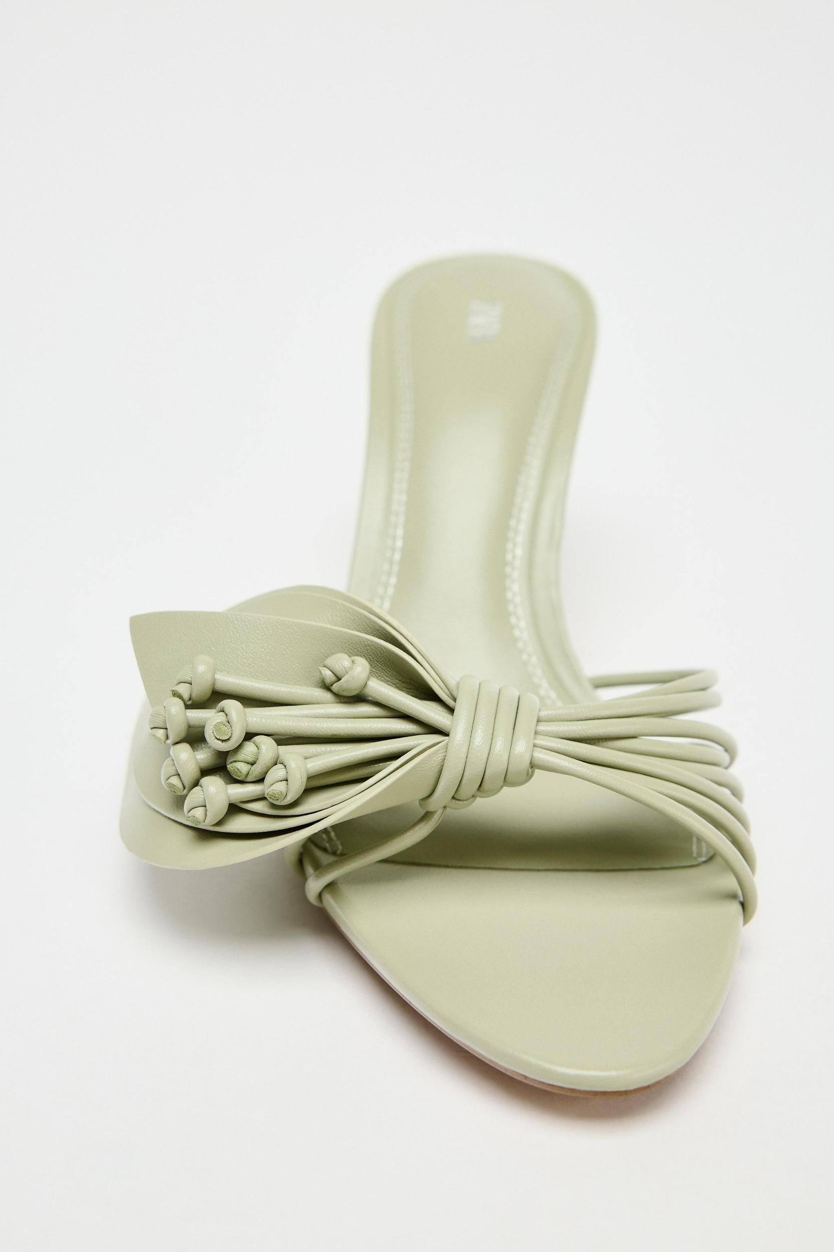 FLOWER SANDALS Product Image