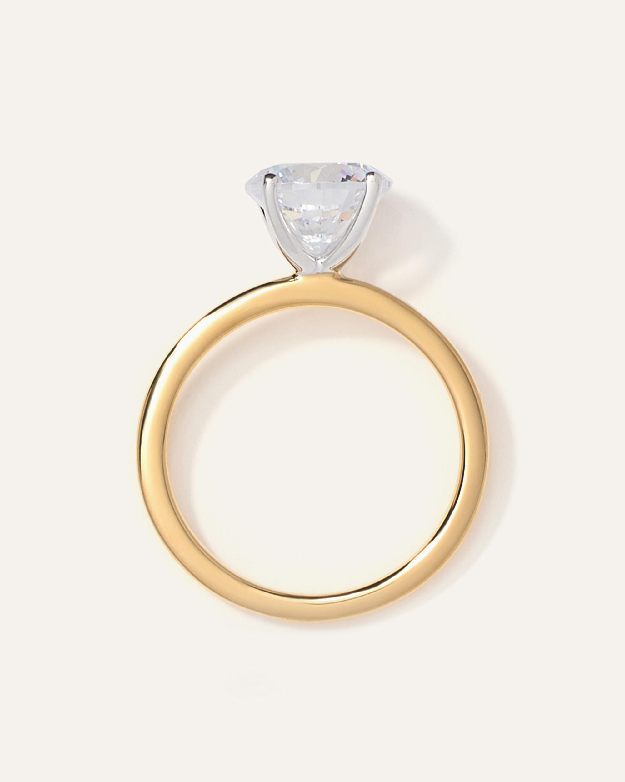 Quince | Women's Lab Grown Diamond Round Petite Classic Engagement Ring Product Image