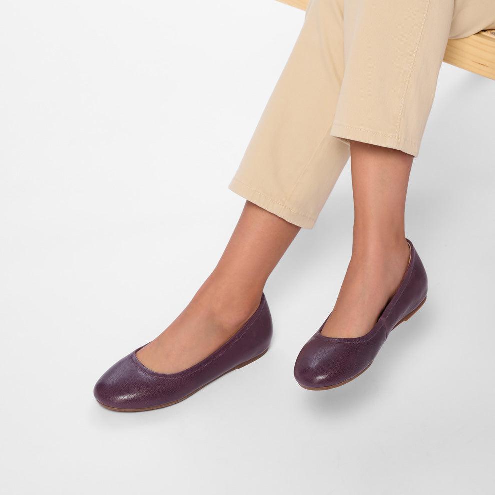 Promenade Flat Female Product Image