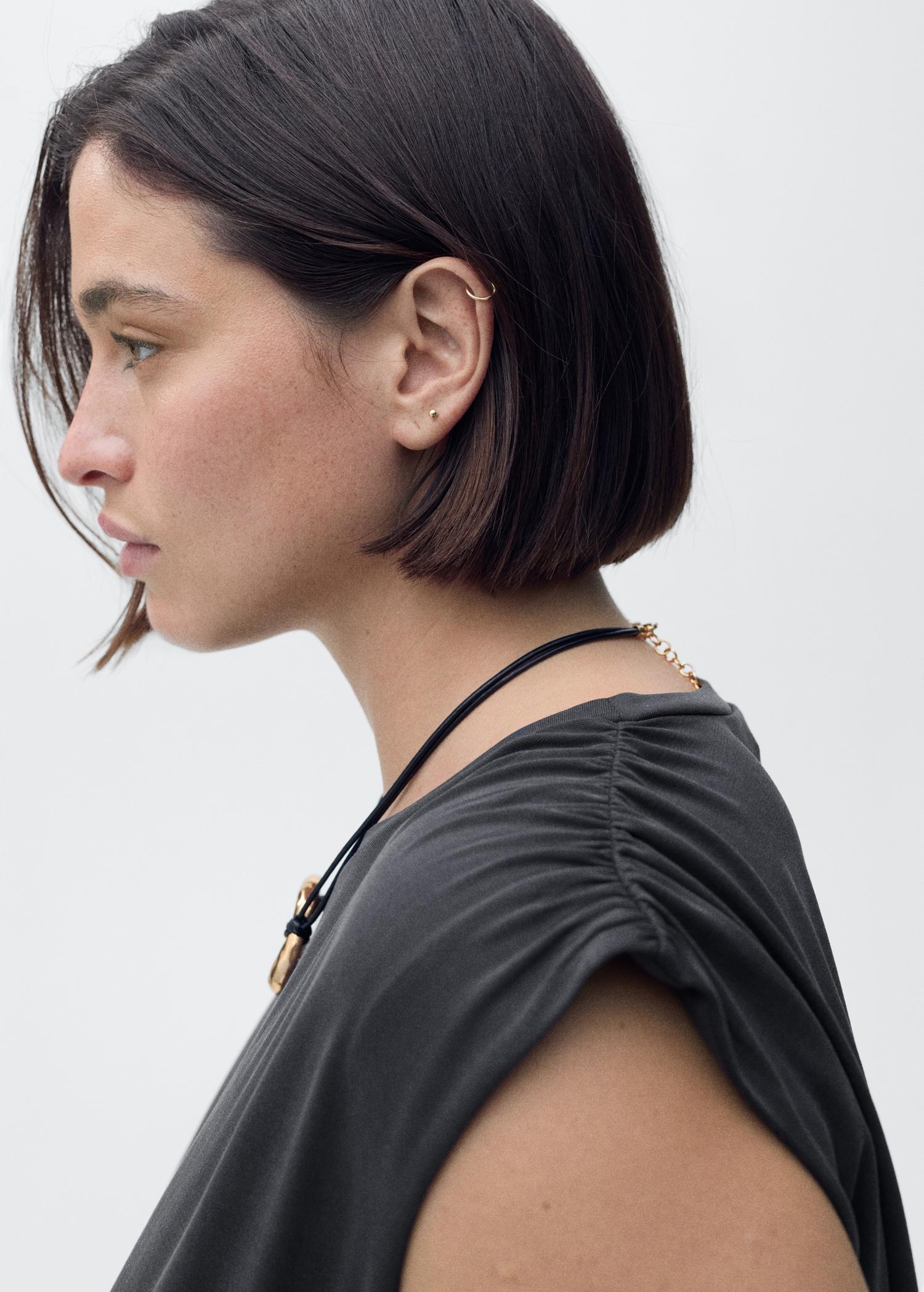 Flowy t-shirt with gathered shoulders - Women | MANGO USA Product Image