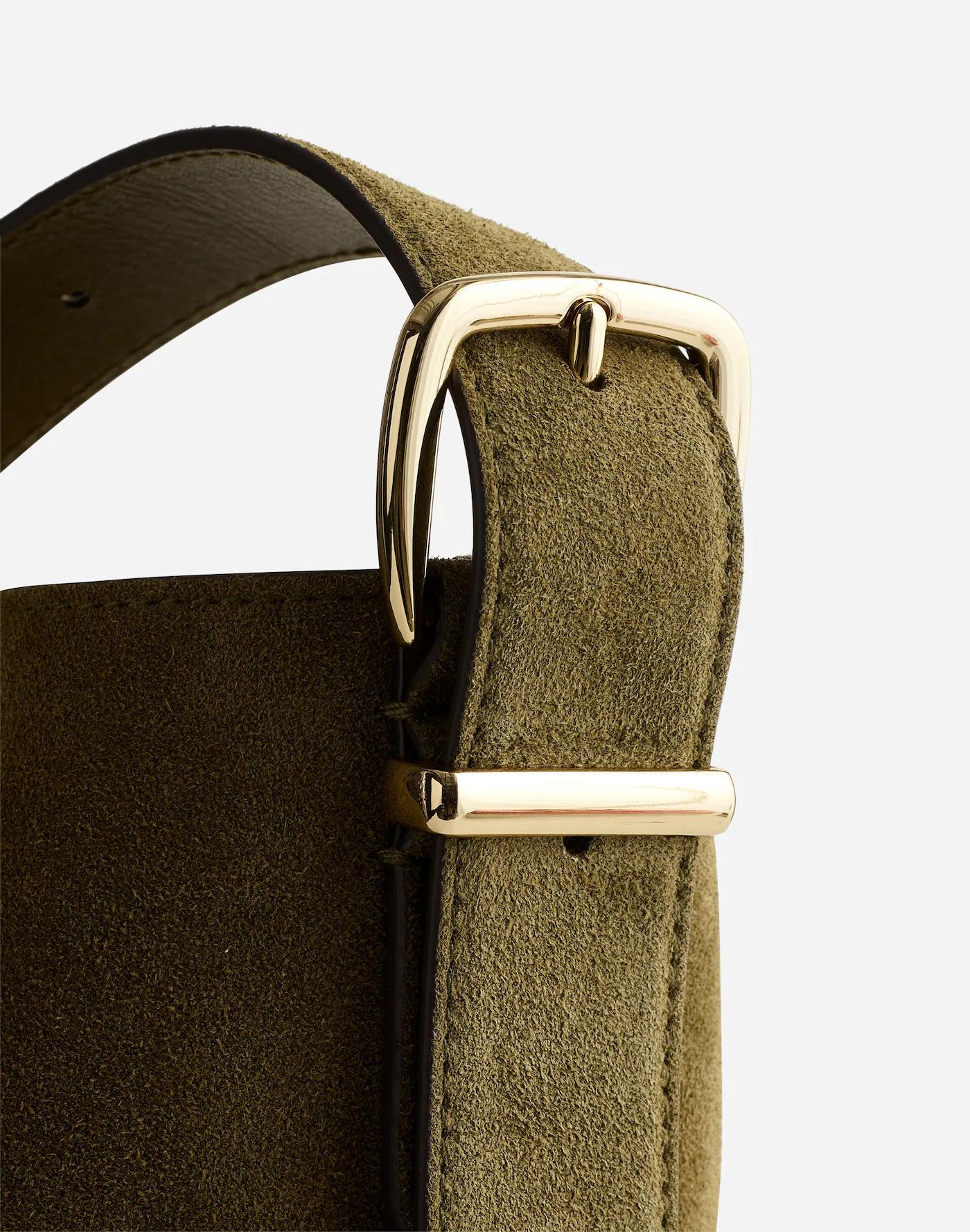 The Essential Medium Bucket Tote Product Image